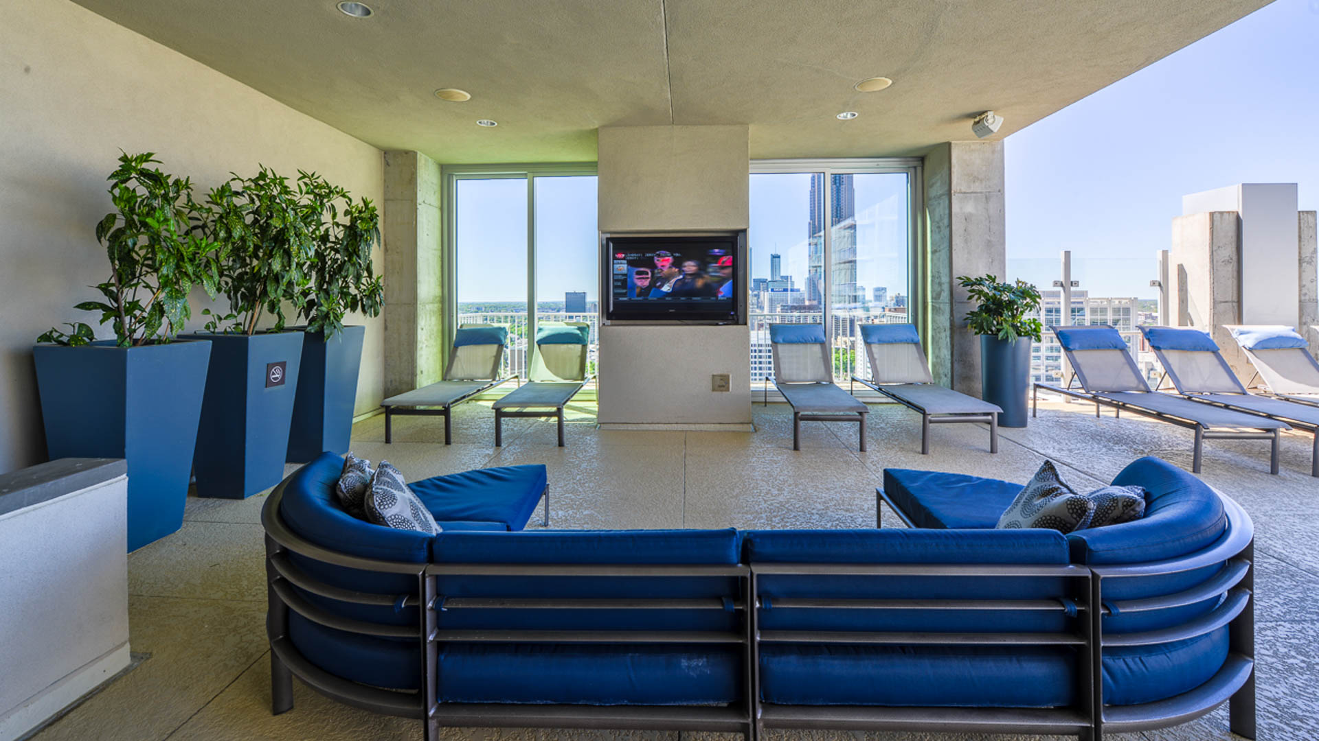 Lounge at Skyhouse South Apartments (4 of 8)