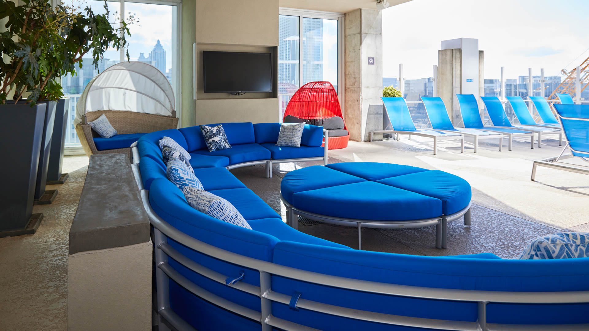 Lounge at Skyhouse South Apartments (6 of 8)