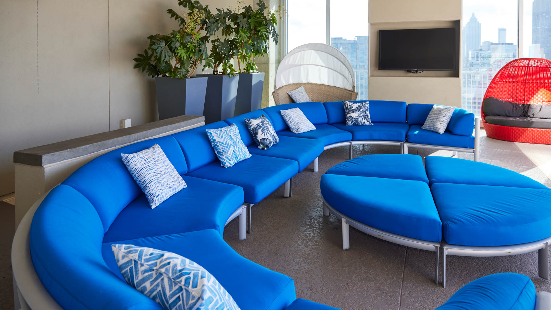 Lounge at Skyhouse South Apartments (7 of 8)