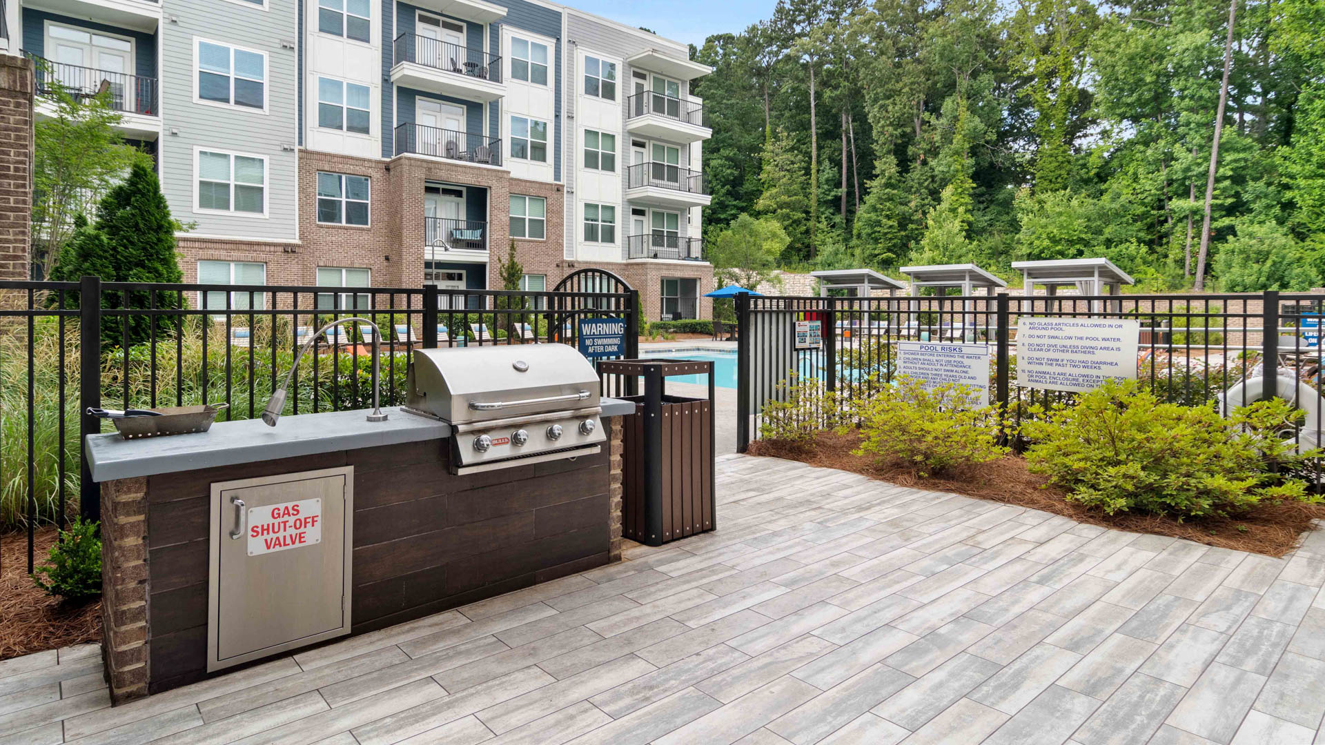 Grill area at Juniper Sandy Springs Apartments