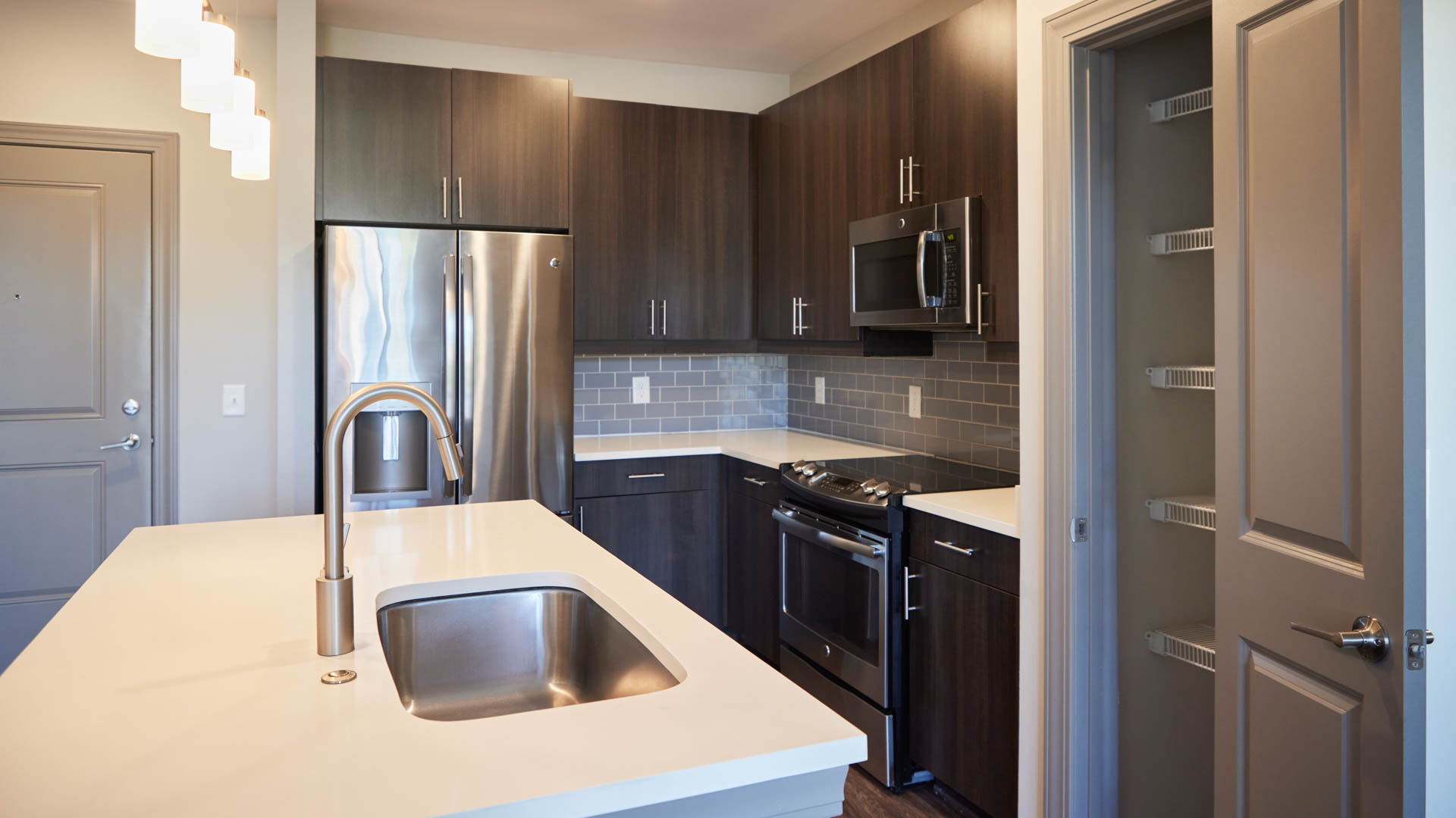 Juniper Sandy Springs Apartments 8 of 12