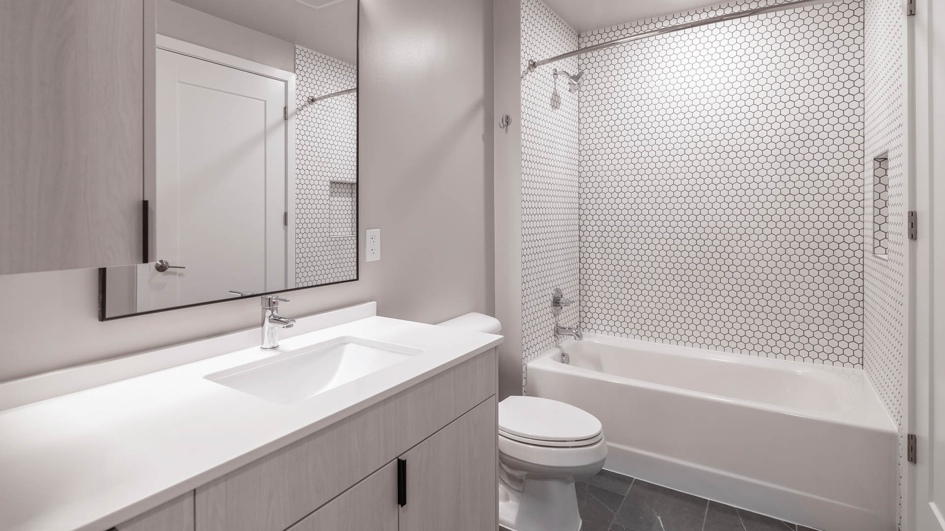 Reverb Apartments 2 of 9