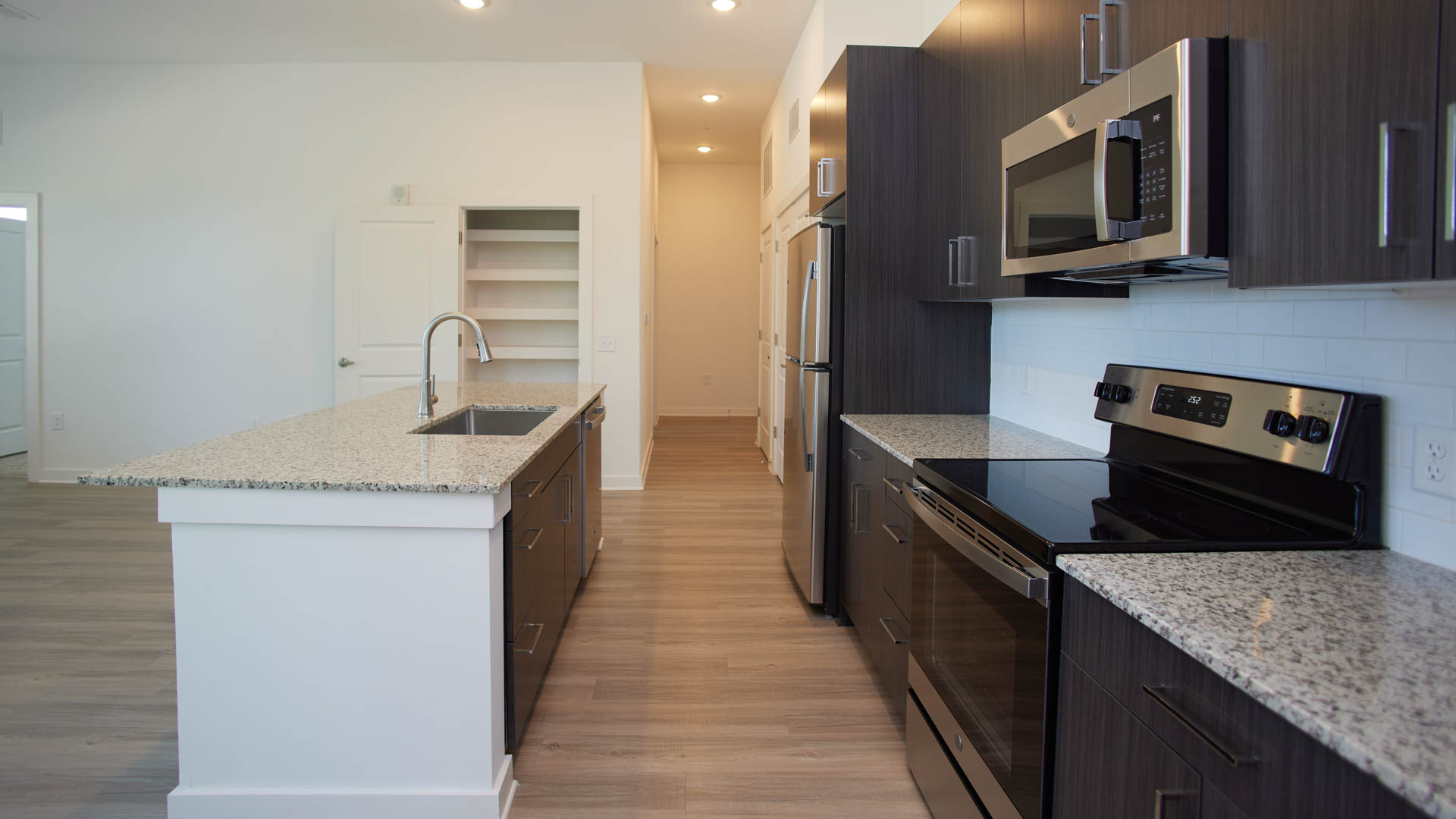 The Penman Apartments 6 of 12