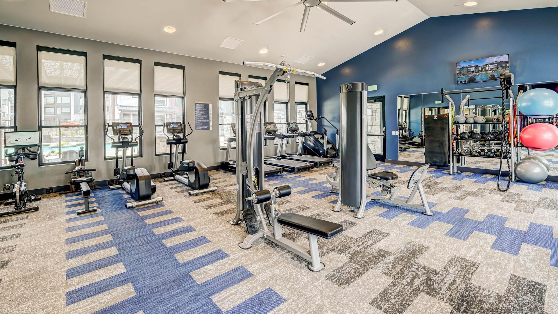 Gym at Savanna Nine Mile Apartments (1 of 2)