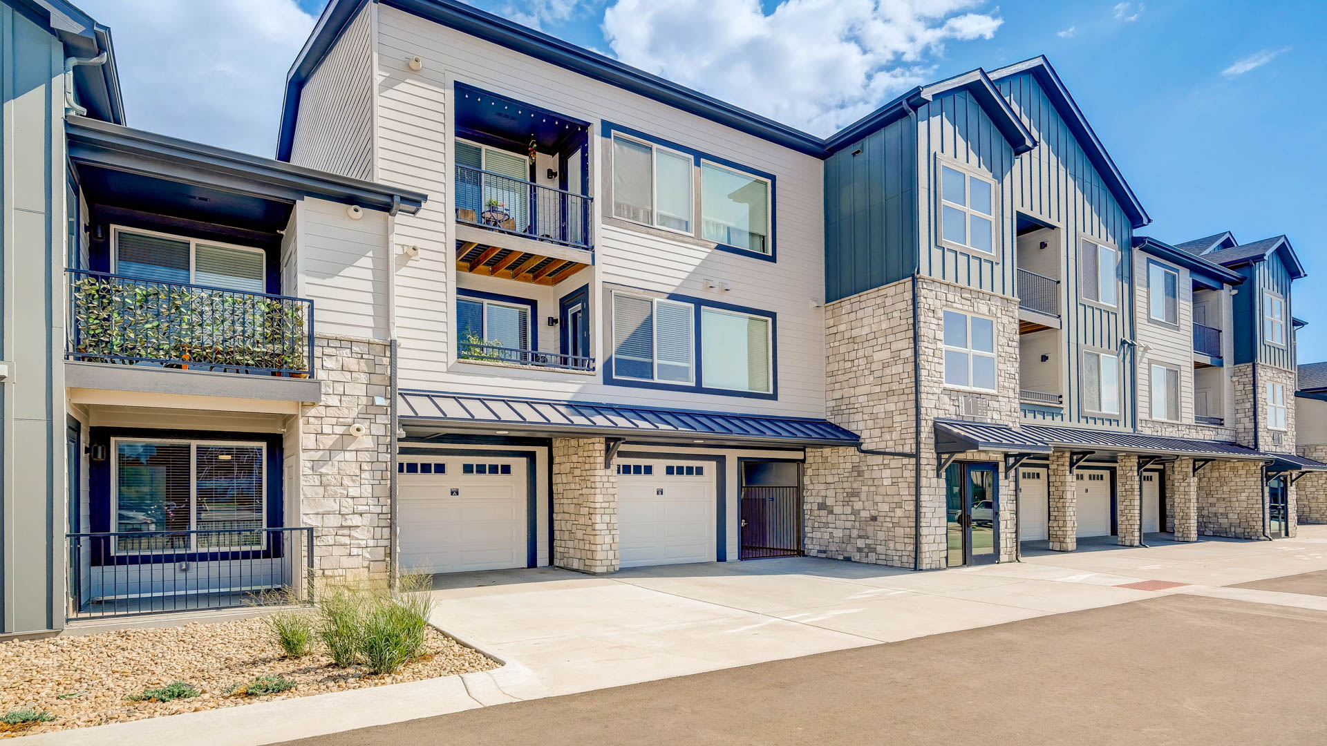 Savanna Nine Mile Apartments 2 of 12
