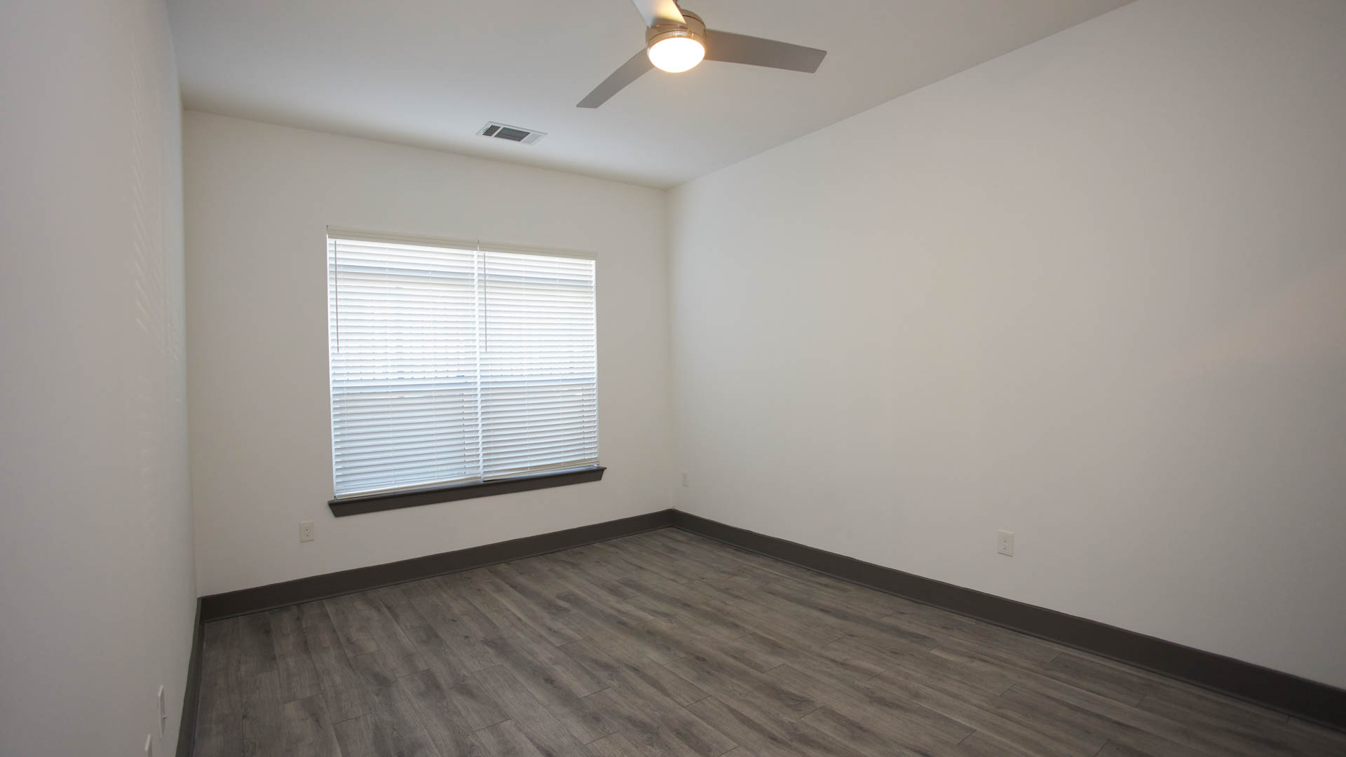 The Baxter Apartments 2 of 8