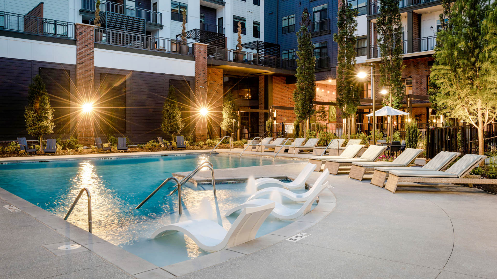 Pool at The Baxter Apartments (3 of 4)