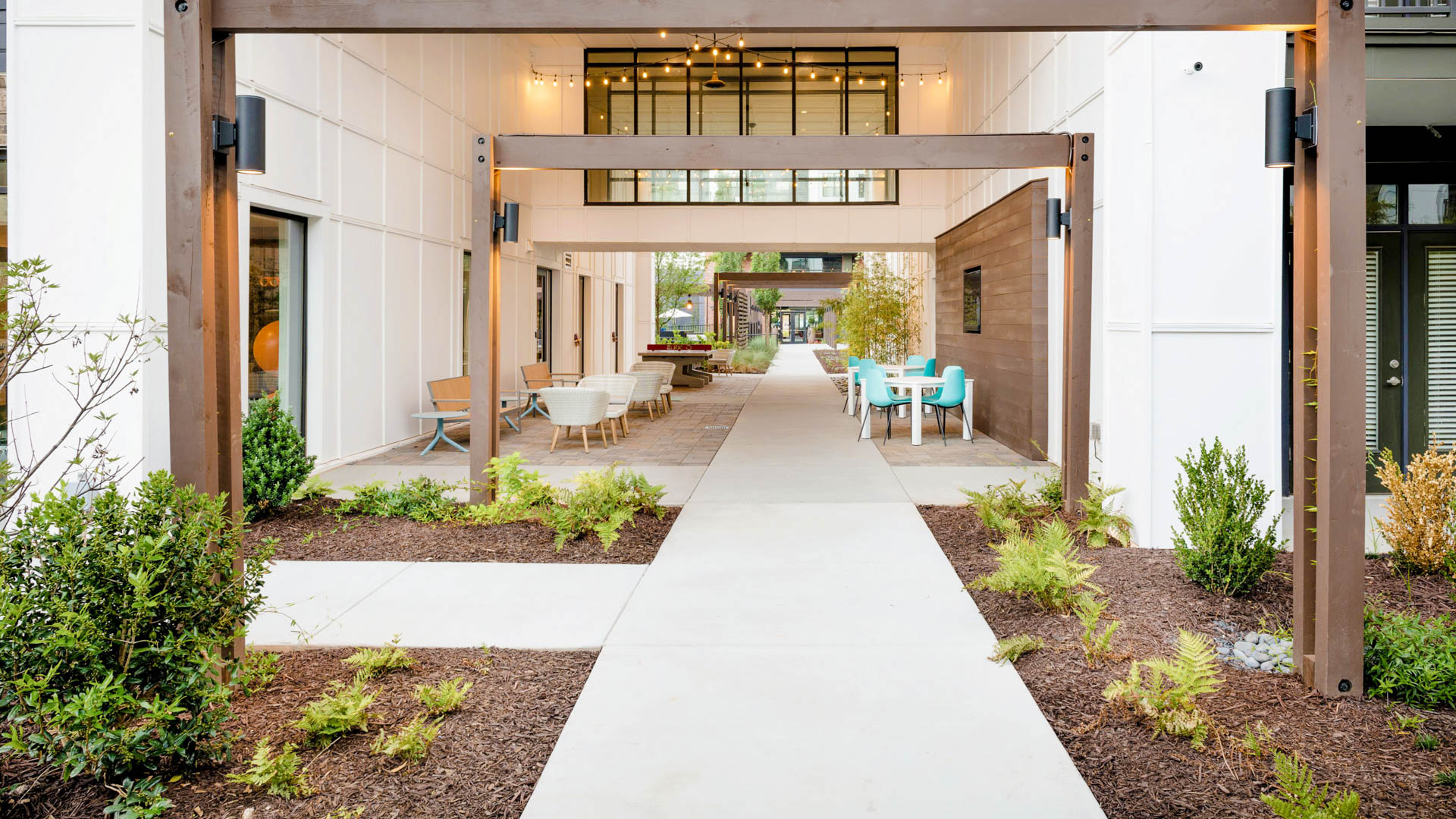 Courtyard at The Baxter Apartments