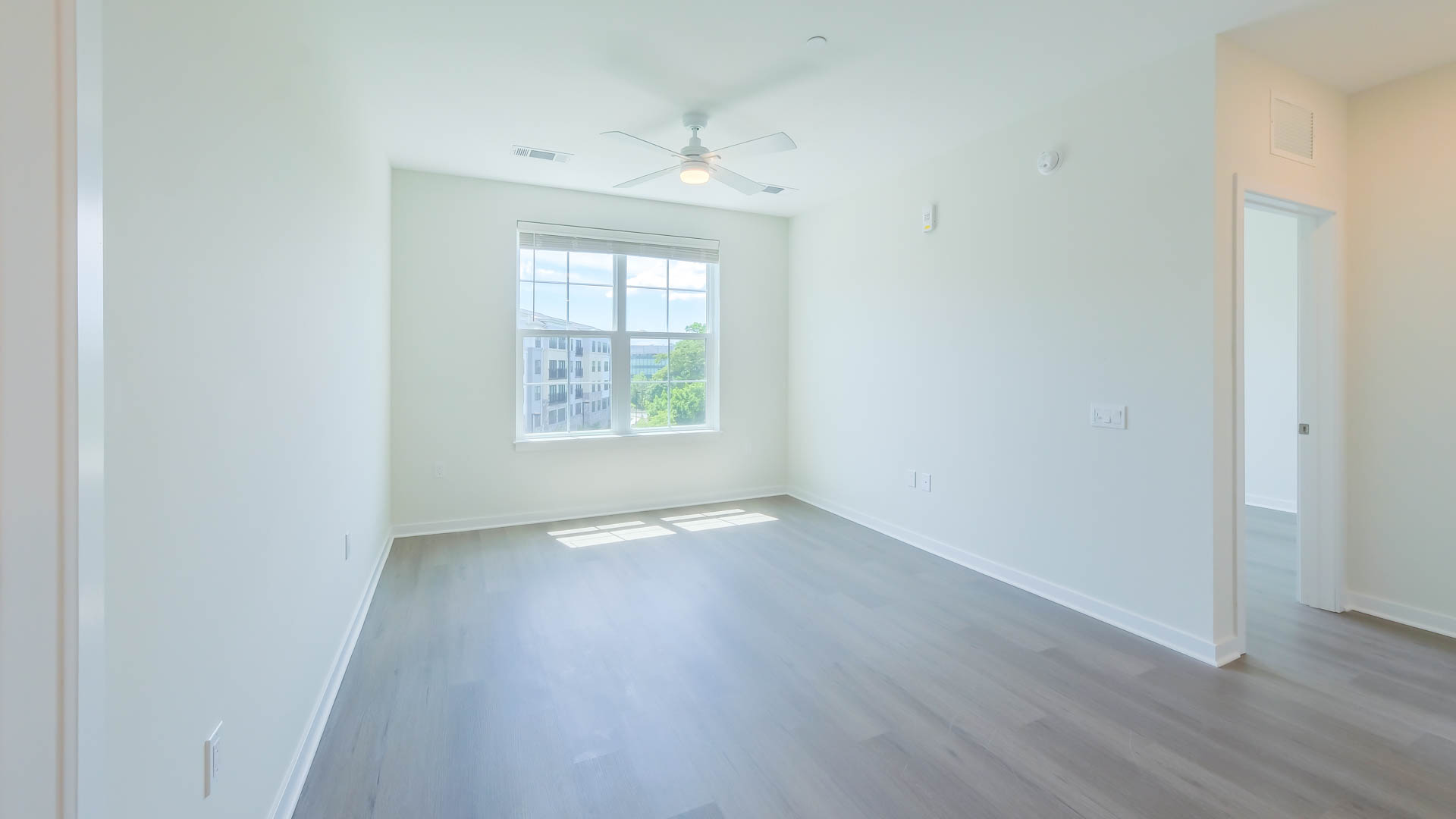 Alexan Harrison Apartments 6 of 11