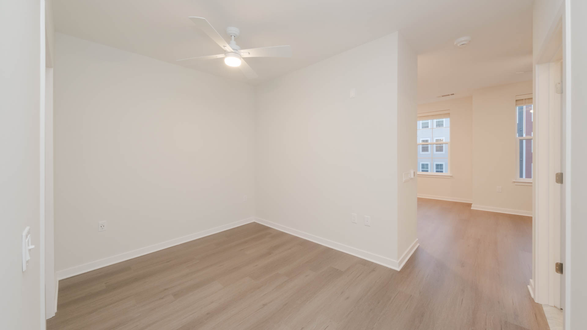 Alexan Harrison Apartments 5 of 8