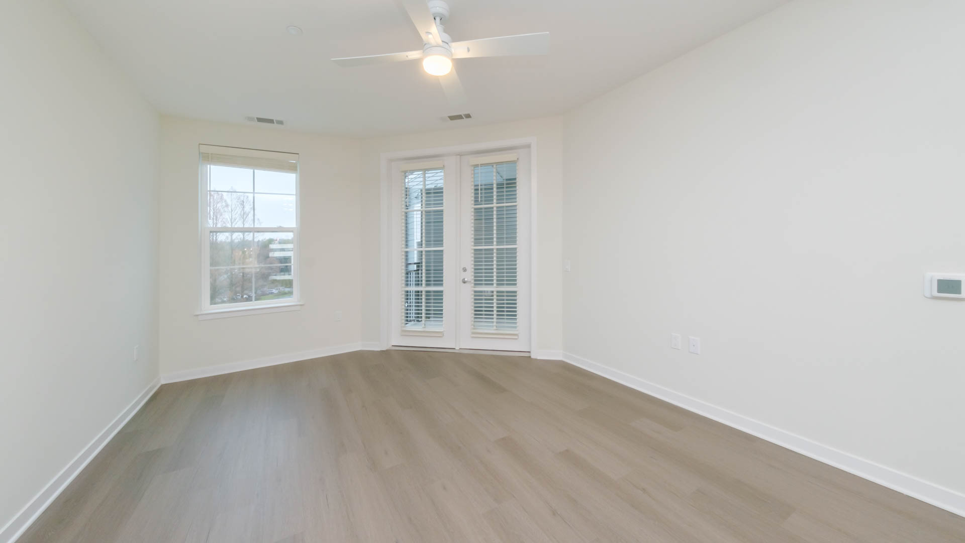 Alexan Harrison Apartments 4 of 8