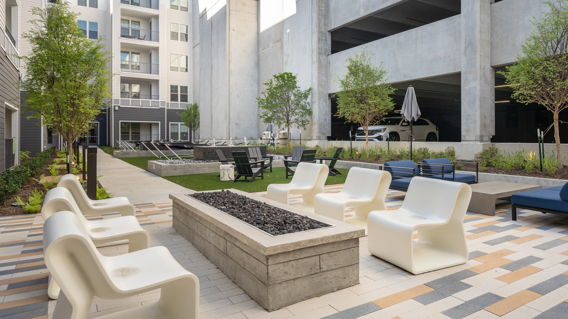 Courtyard at Remy Apartments (2 of 2)