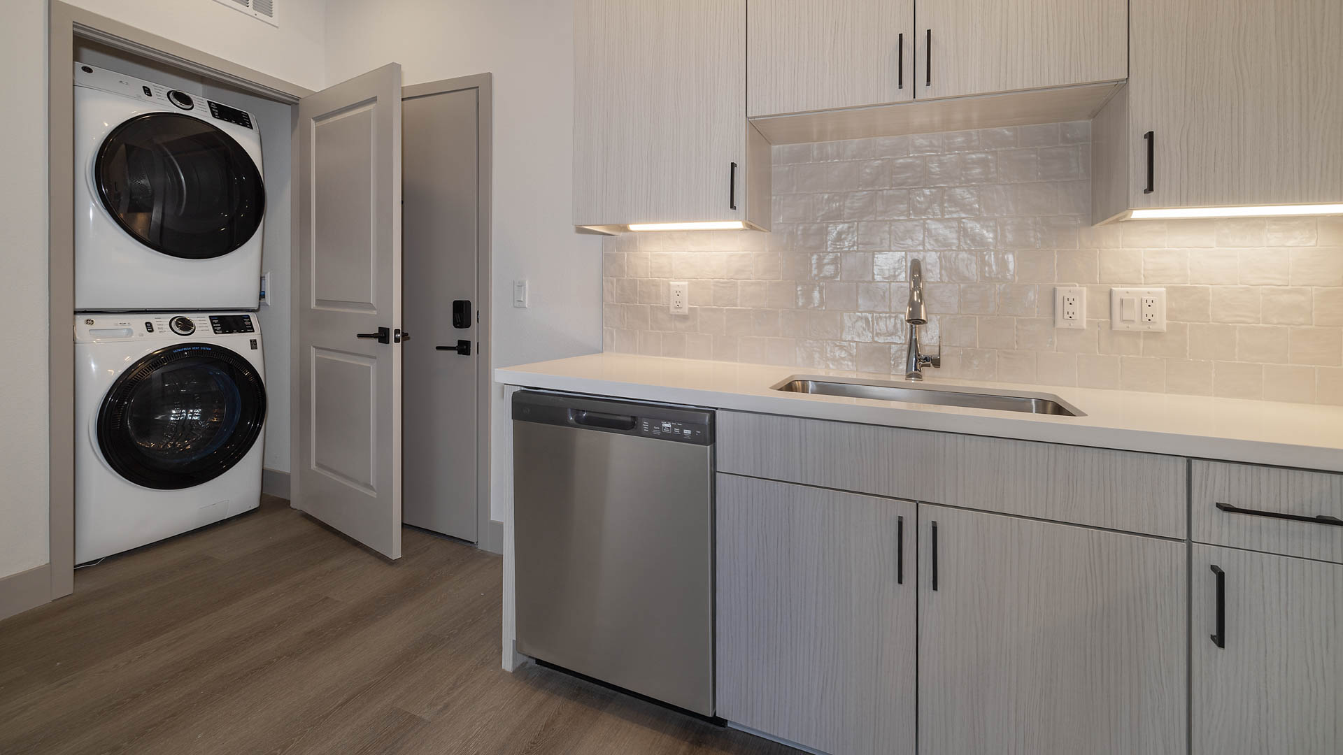 JADE Beeler Park Apartments 3 of 10