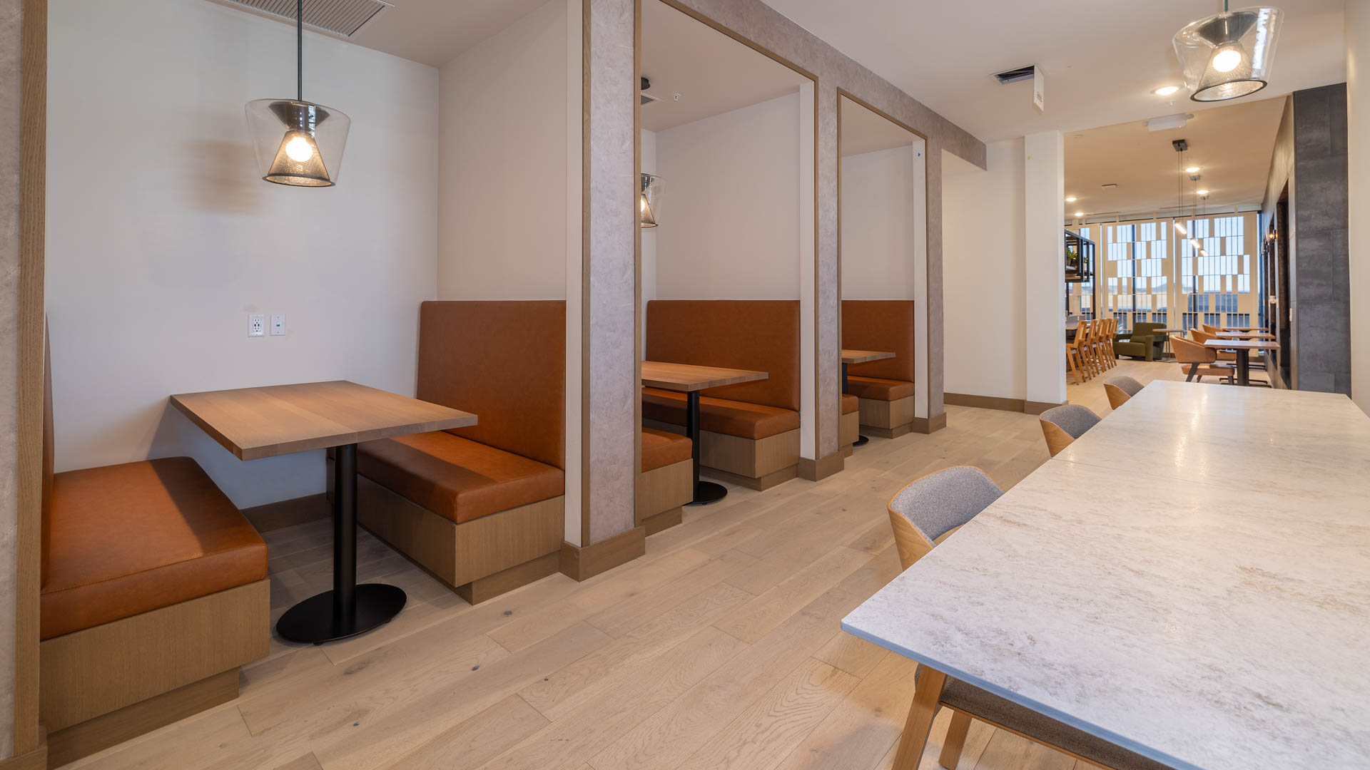 Lounge at JADE Beeler Park Apartments (5 of 5)