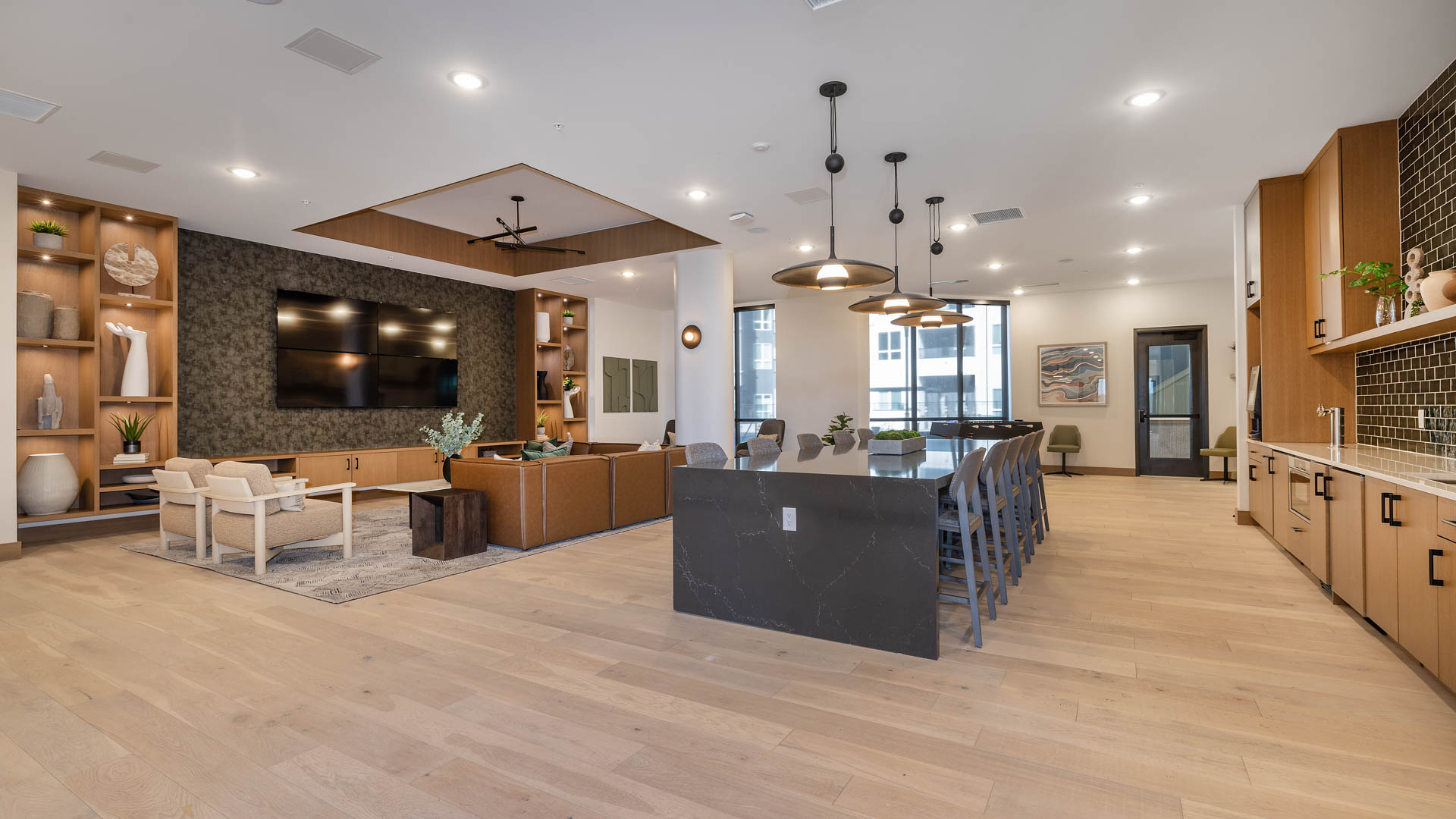 Lounge at JADE Beeler Park Apartments (3 of 5)