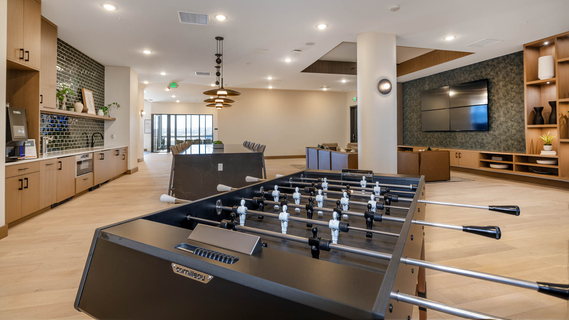 Lounge at JADE Beeler Park Apartments (4 of 5)