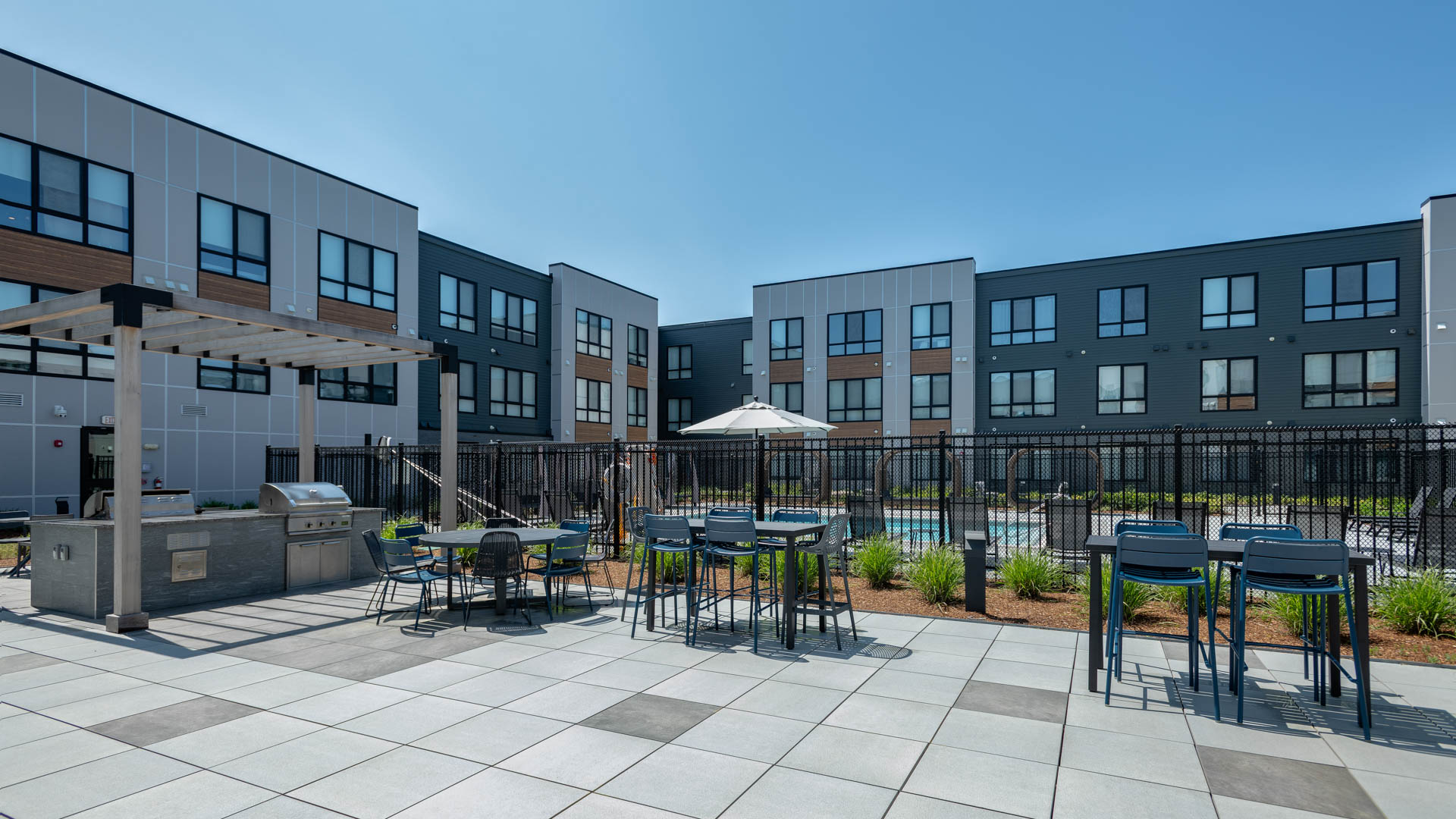 Courtyard at Helix Apartments (2 of 4)