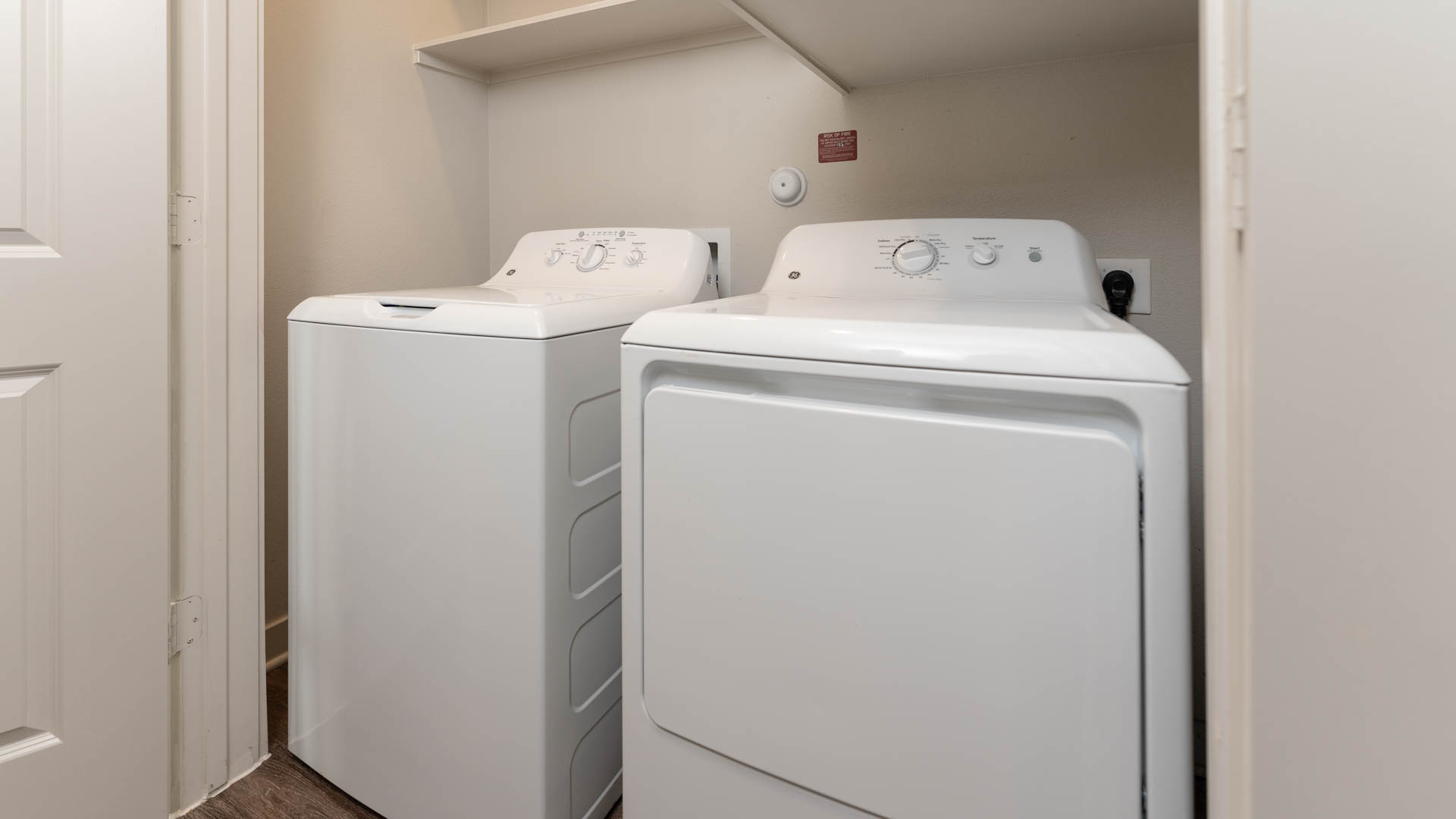 Laundry room at Trailwinds Grapevine Apartments (7 of 7)