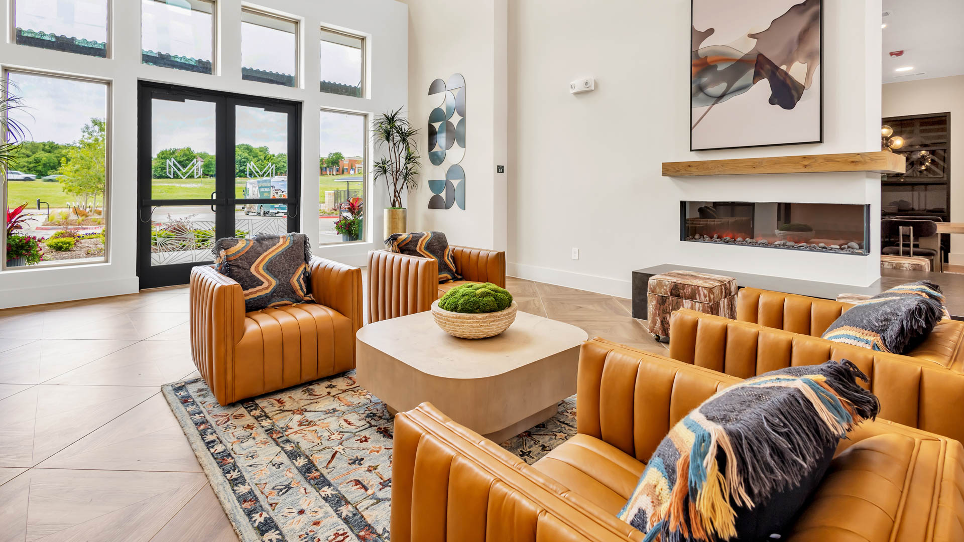 Lounge at Trailwinds Grapevine Apartments (1 of 5)