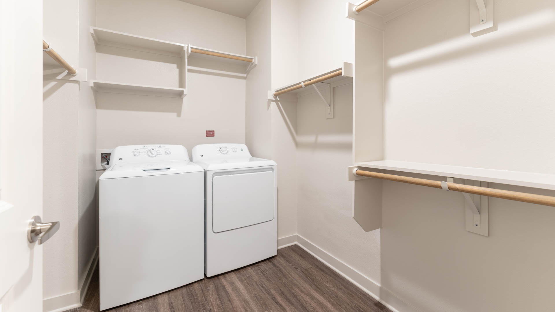 Laundry room at Trailwinds Grapevine Apartments (5 of 7)