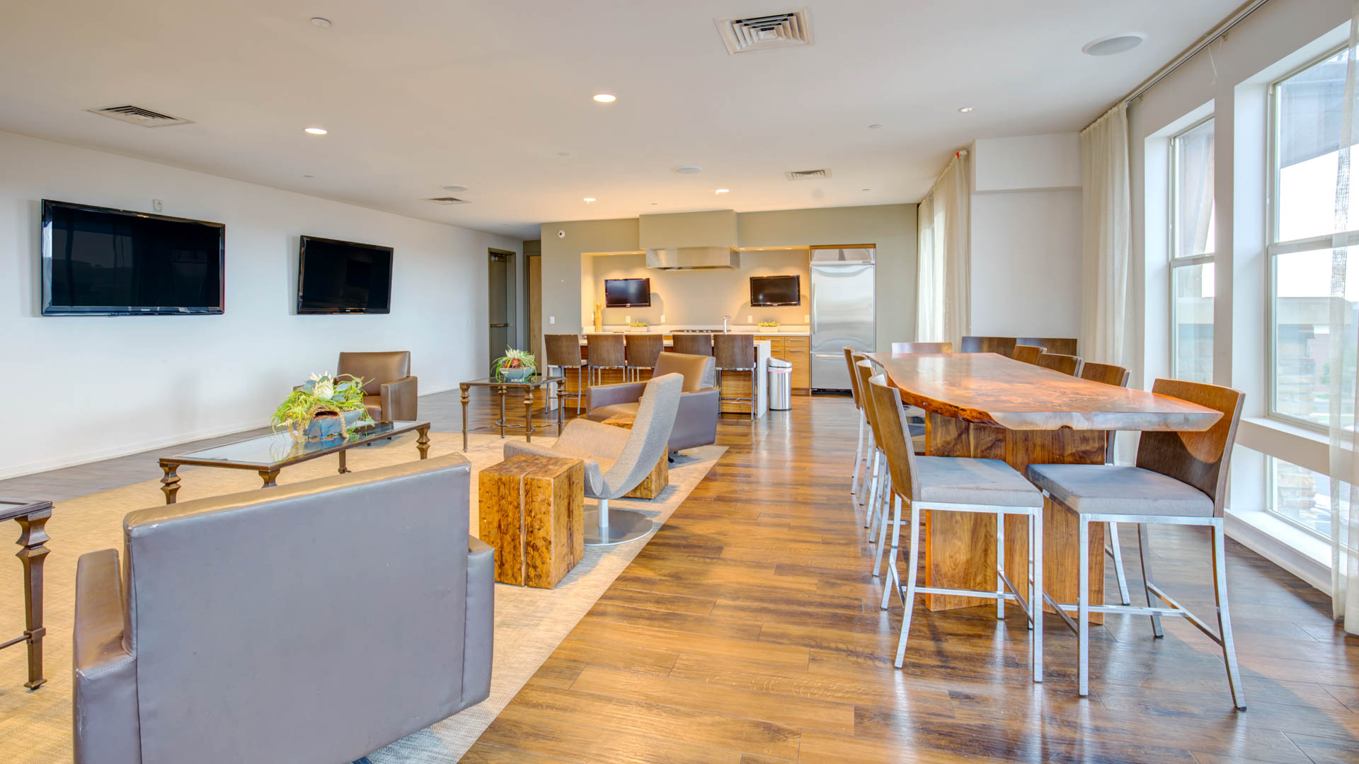 Lounge at Arbour Square Apartments (2 of 4)