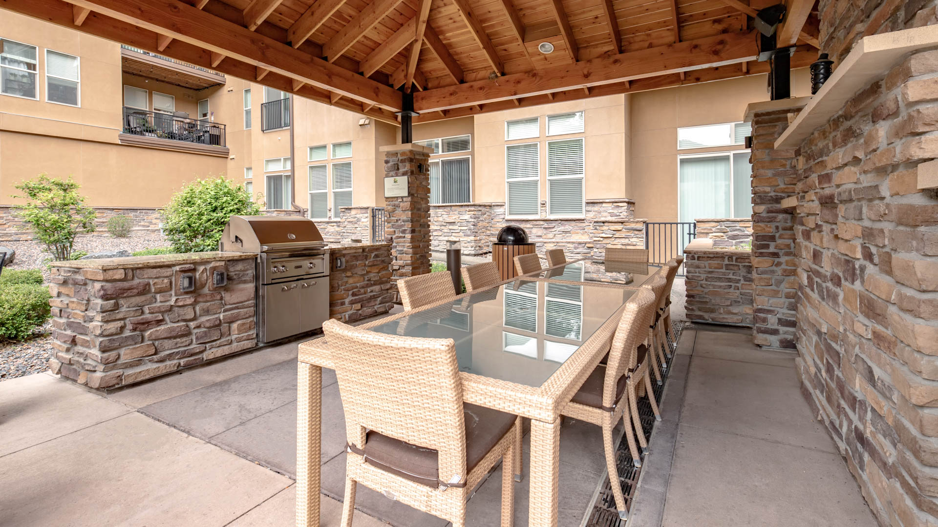 Grill area at Arbour Square Apartments