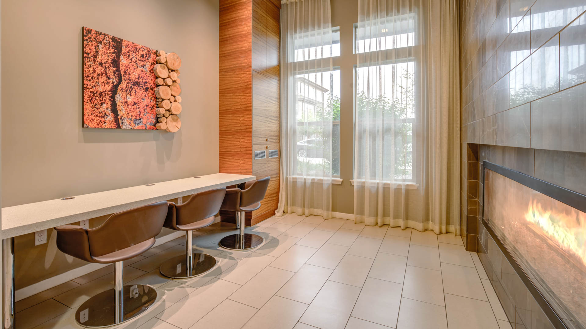 Lounge at Arbour Square Apartments (3 of 4)