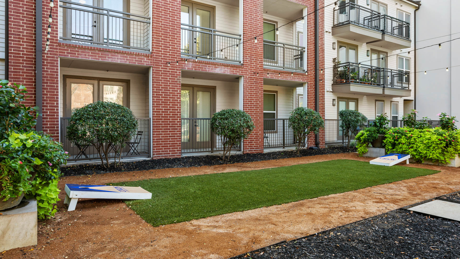 Courtyard at Union at Carrollton Square Apartments (1 of 4)