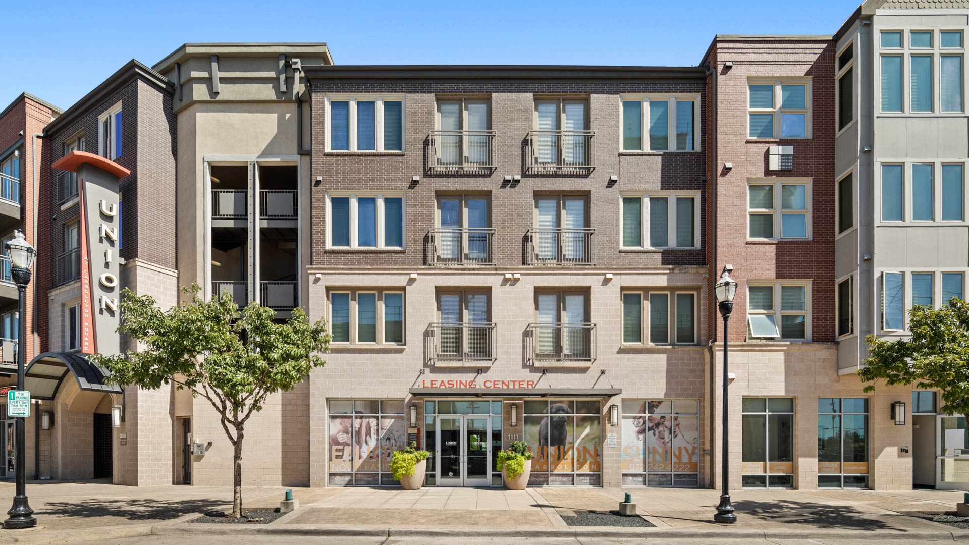Union at Carrollton Square Apartments 2 of 12