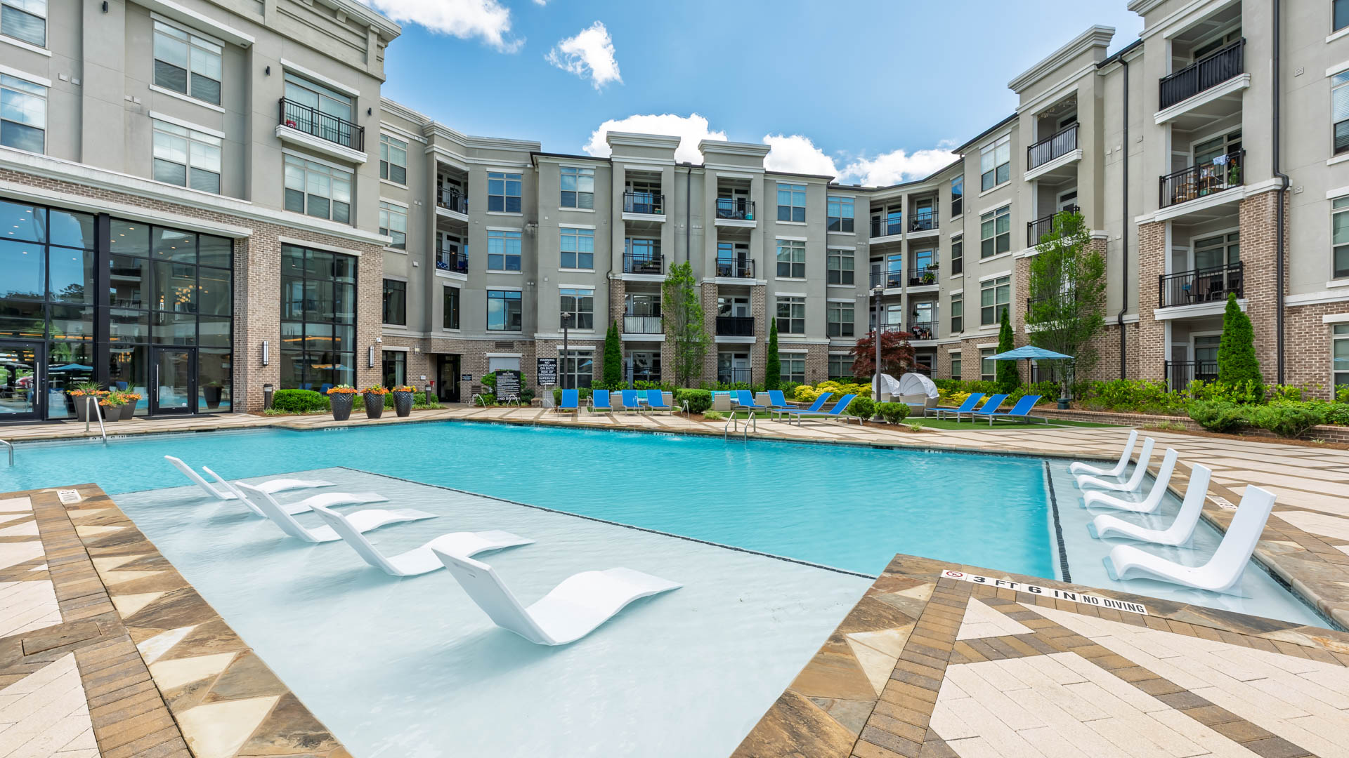 Pool at The View at Woodstock Apartments (1 of 3)