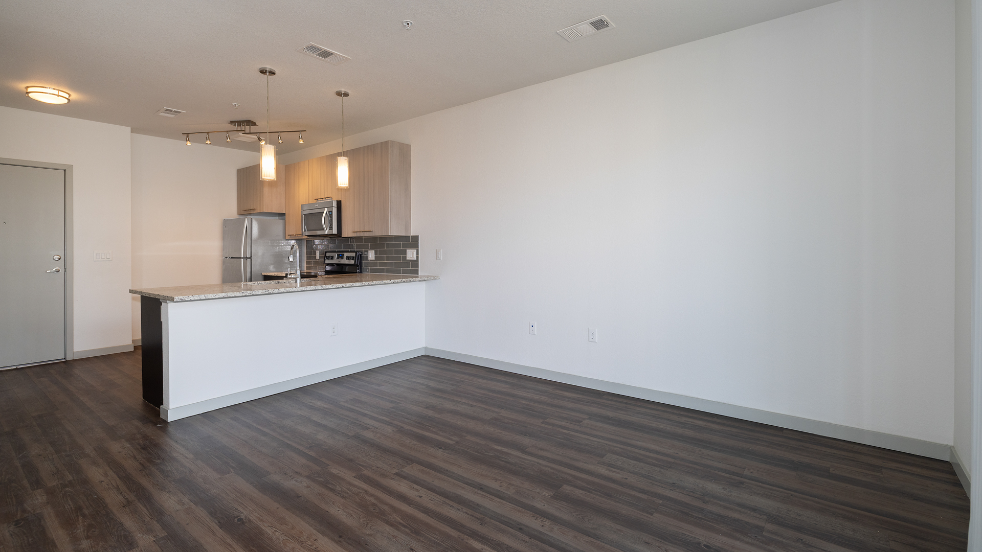 Milehouse Apartments 2 of 8
