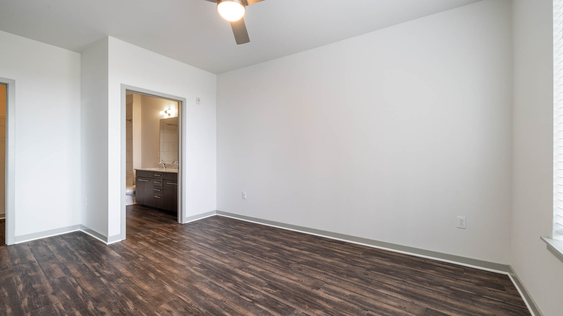 Milehouse Apartments 5 of 14