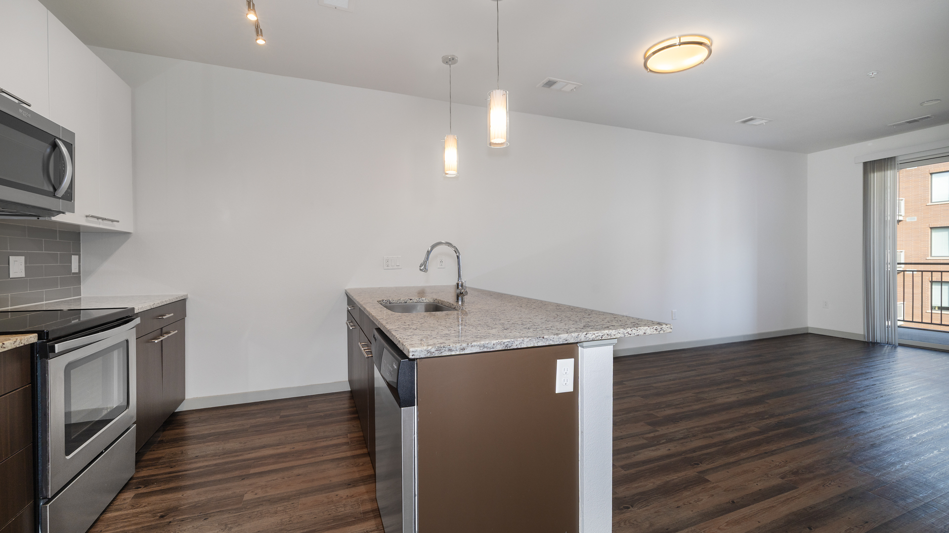 Milehouse Apartments 1 of 8