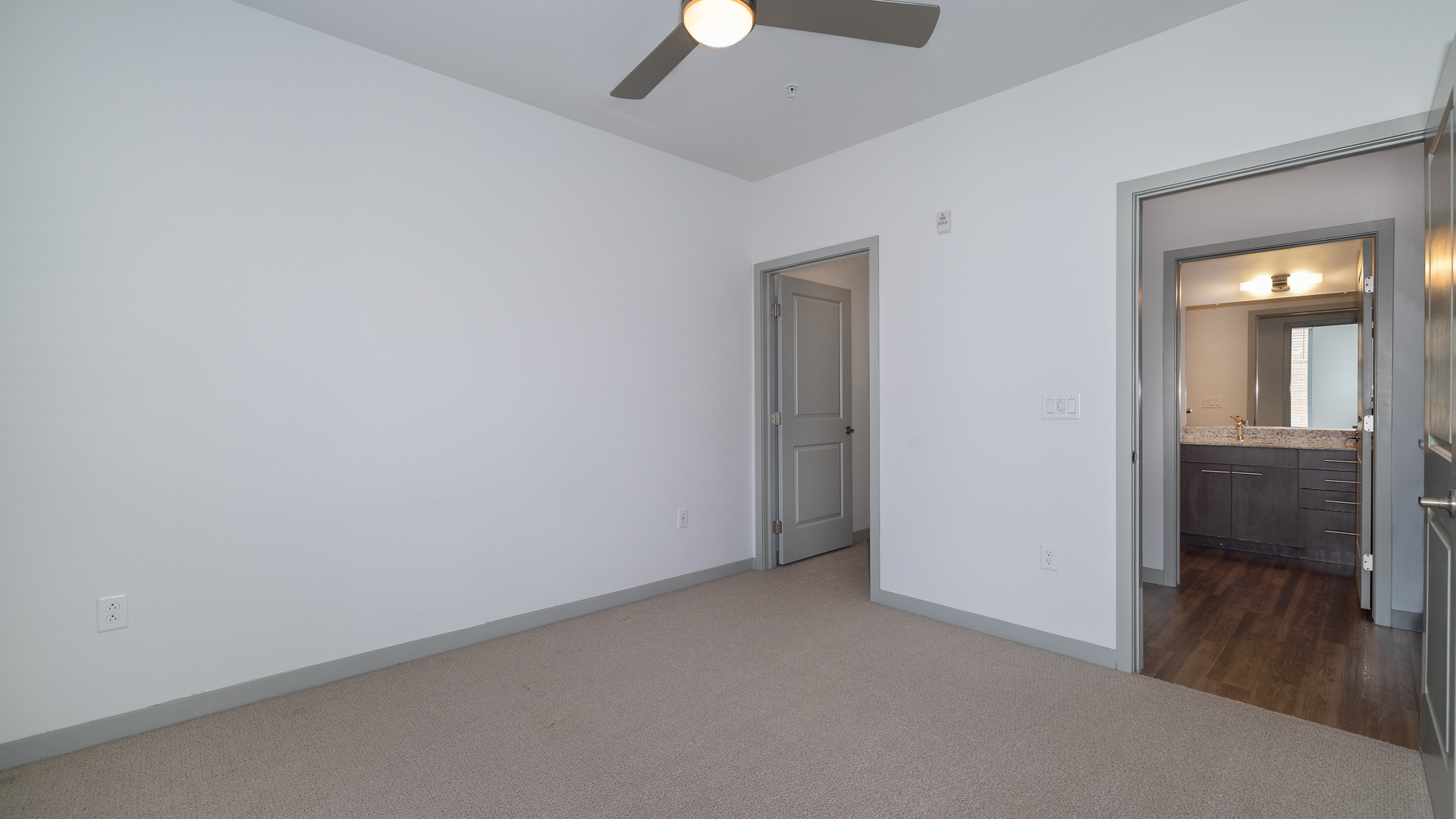 Milehouse Apartments 3 of 8