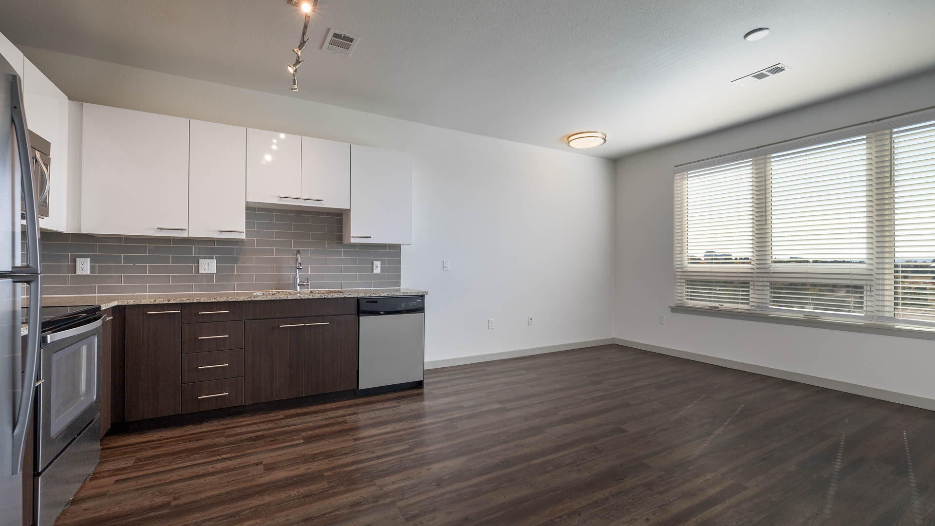 Milehouse Apartments 10 of 12