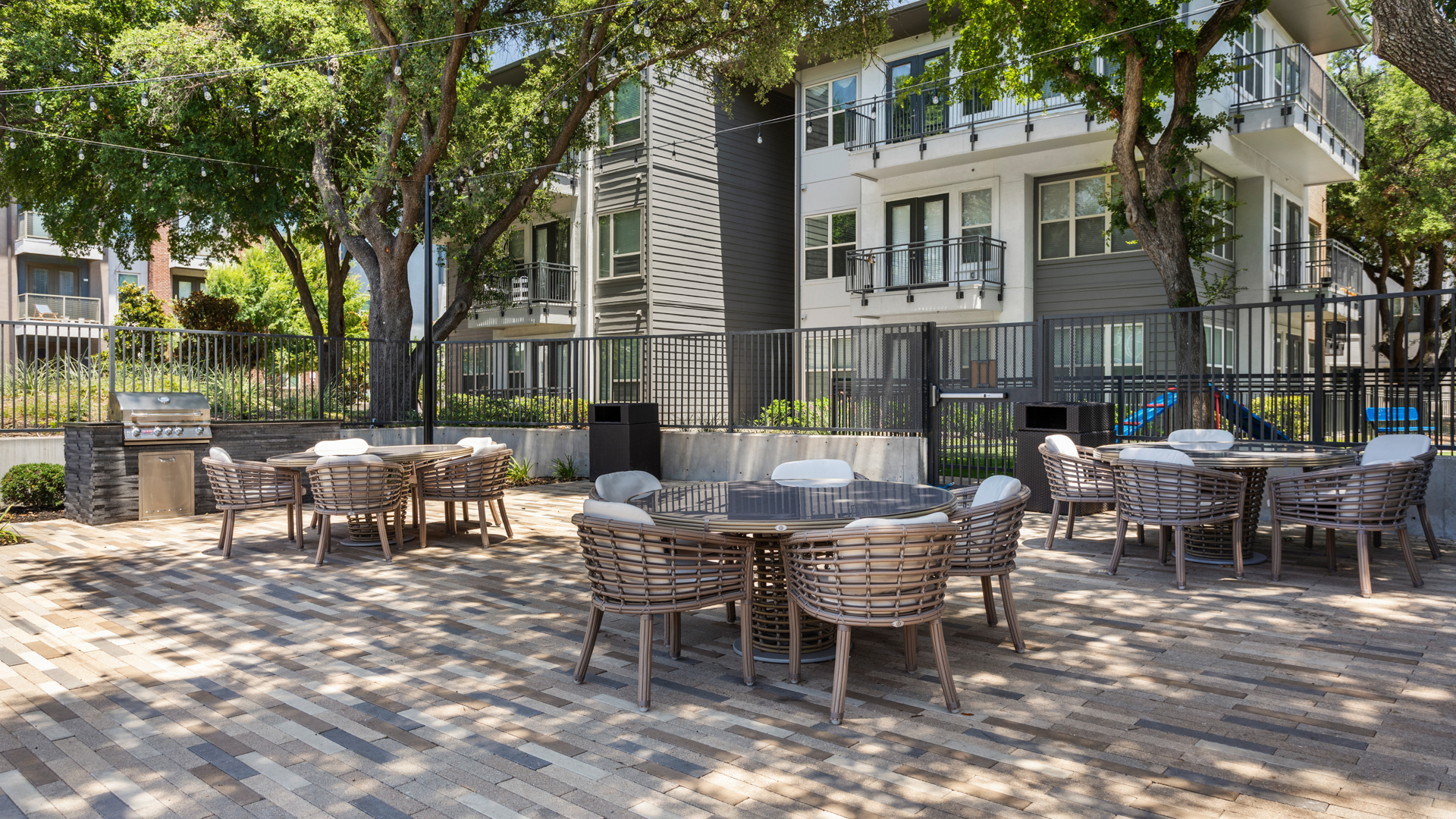 Courtyard at Crest at Park Central Apartments (1 of 3)