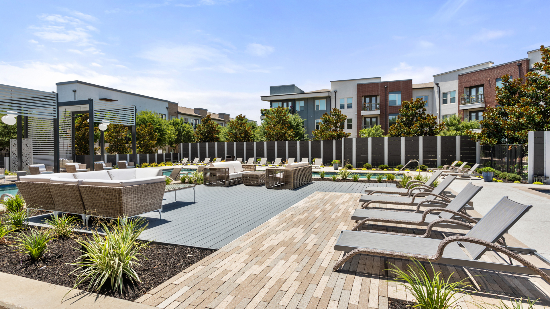Roof deck at Crest at Park Central Apartments