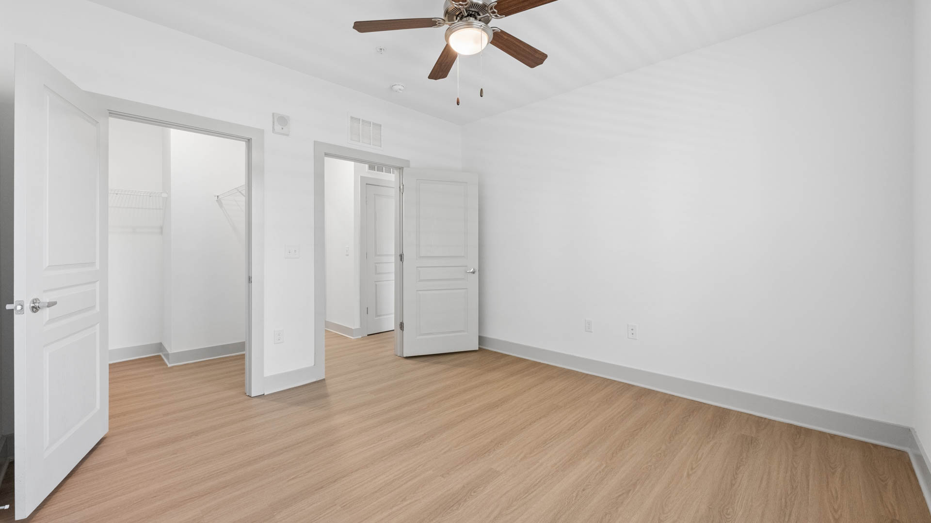 Sixes Ridge Apartments 2 of 8