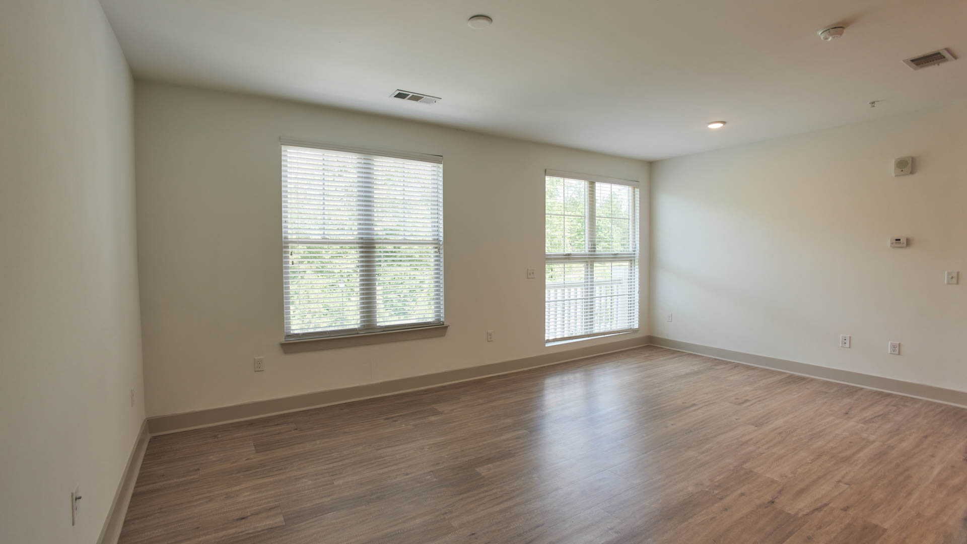 Sixes Ridge Apartments 2 of 8