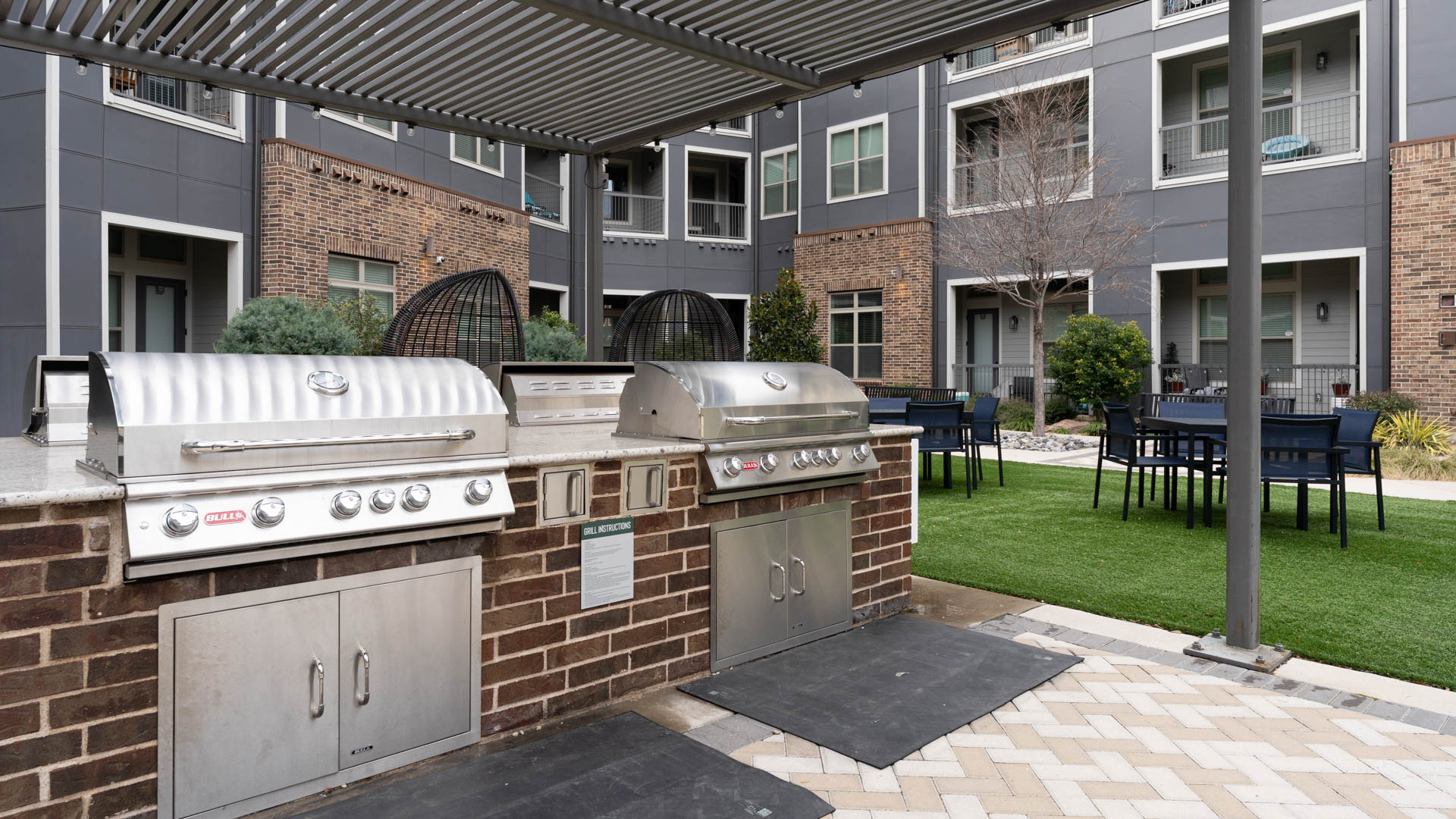 Grill area at Ayla Stonebriar Apartments
