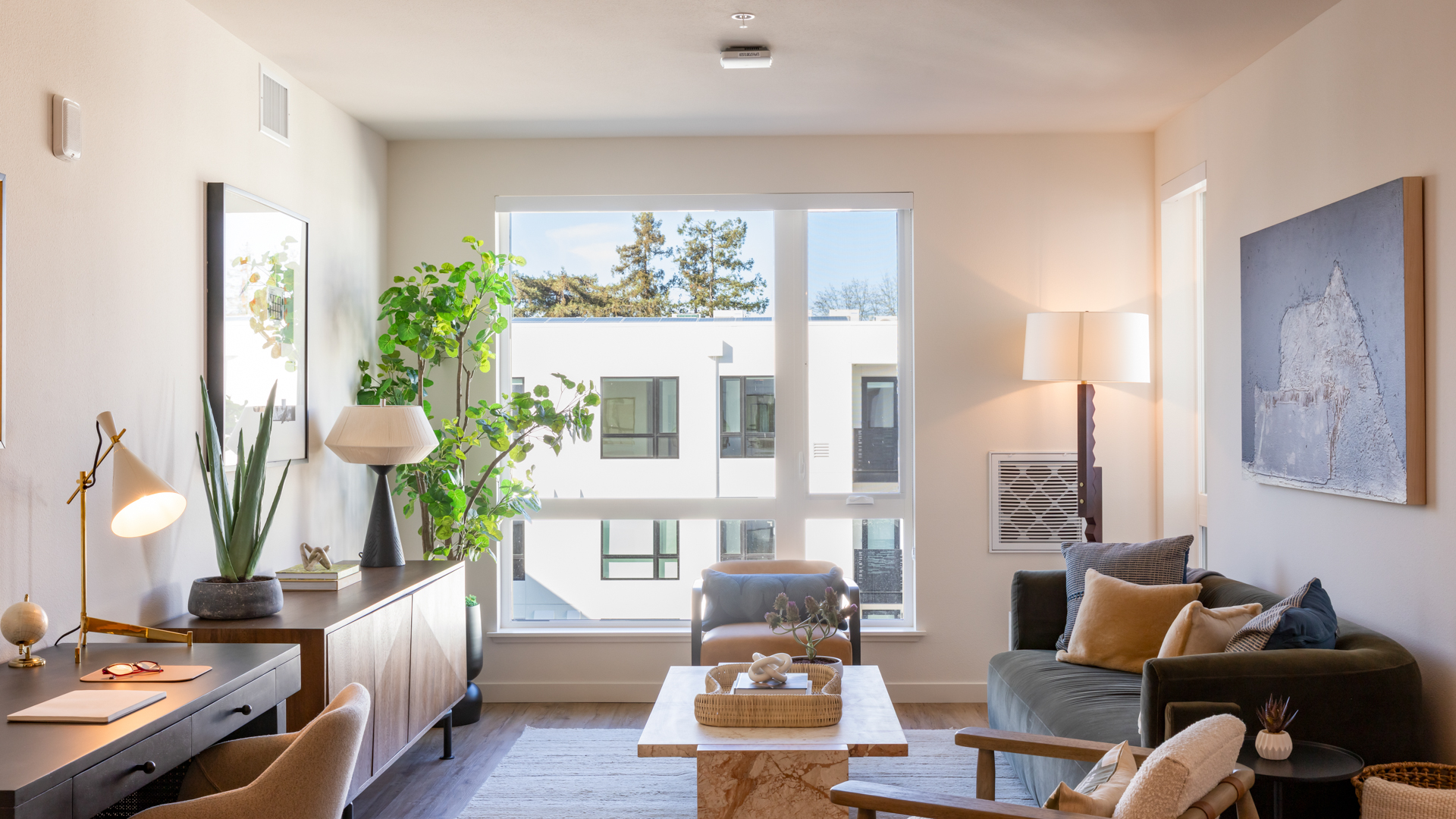 Lorien Apartments 5 of 12