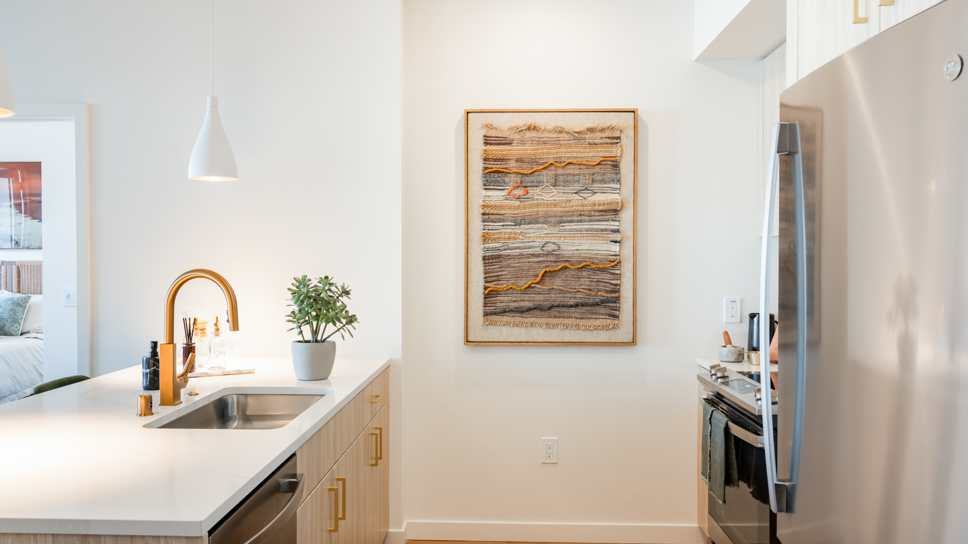 Lorien Apartments 6 of 12