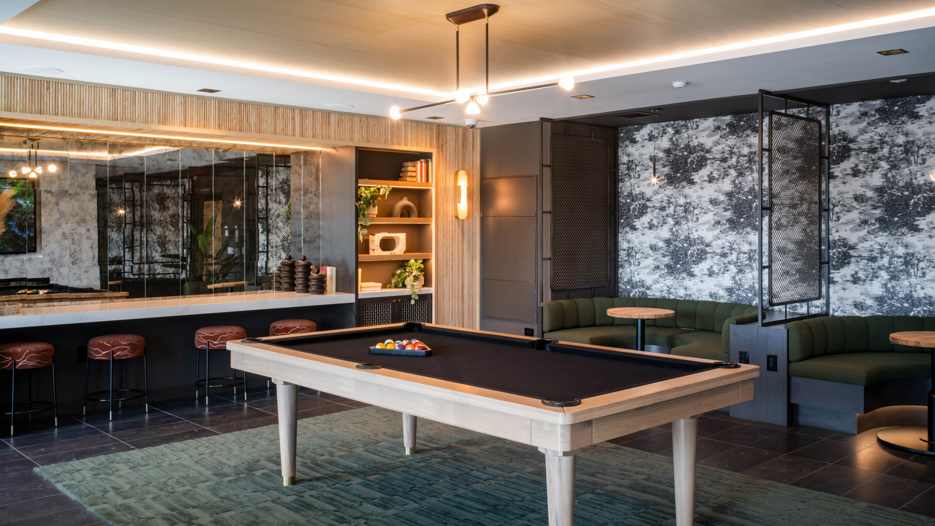 Lounge at Lorien Apartments (1 of 3)