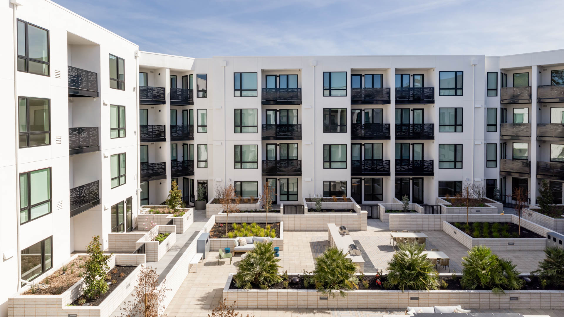 Lorien Ivy Apartments 4 of 9