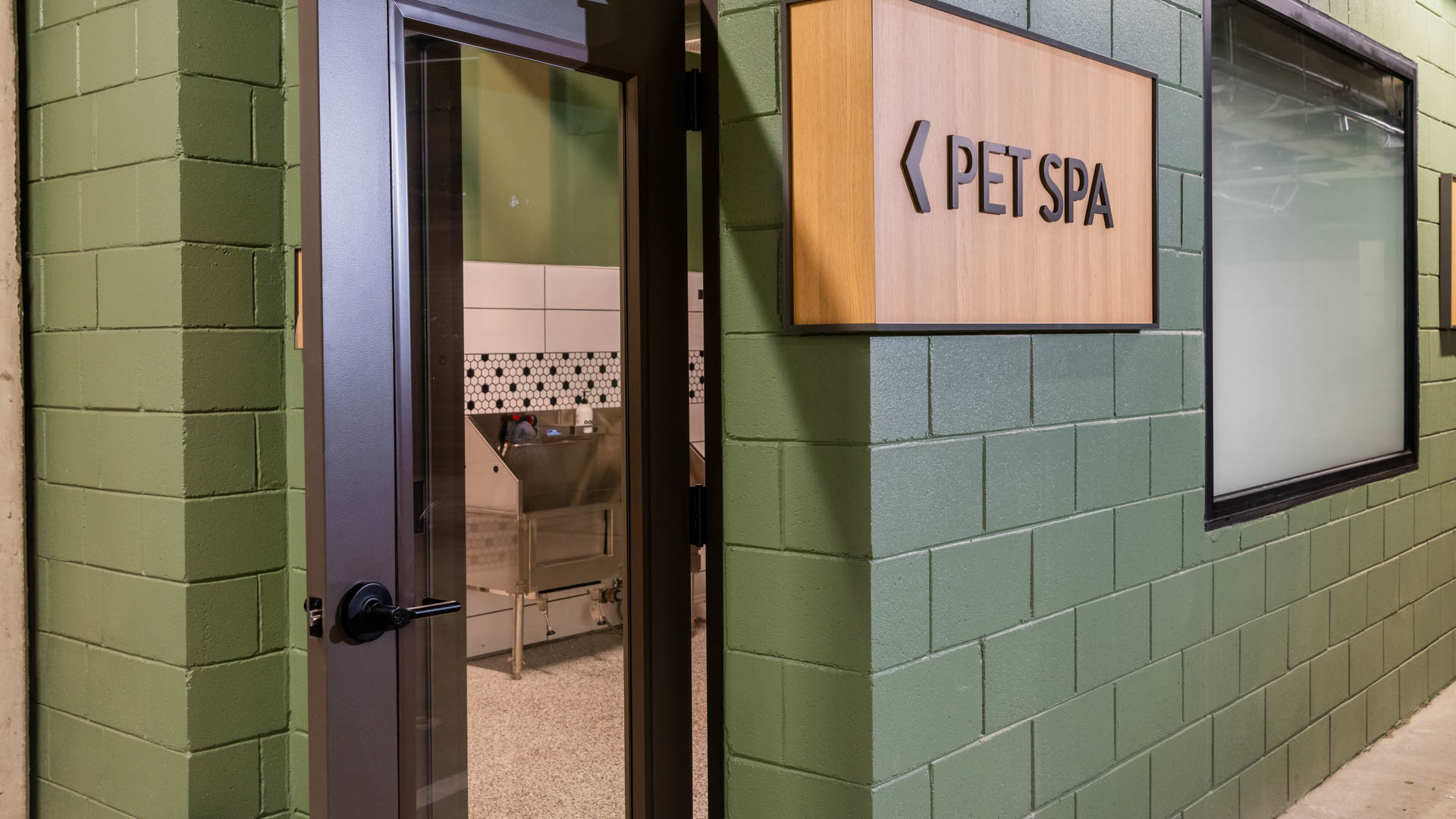 Pet wash at Lorien Apartments (1 of 3)