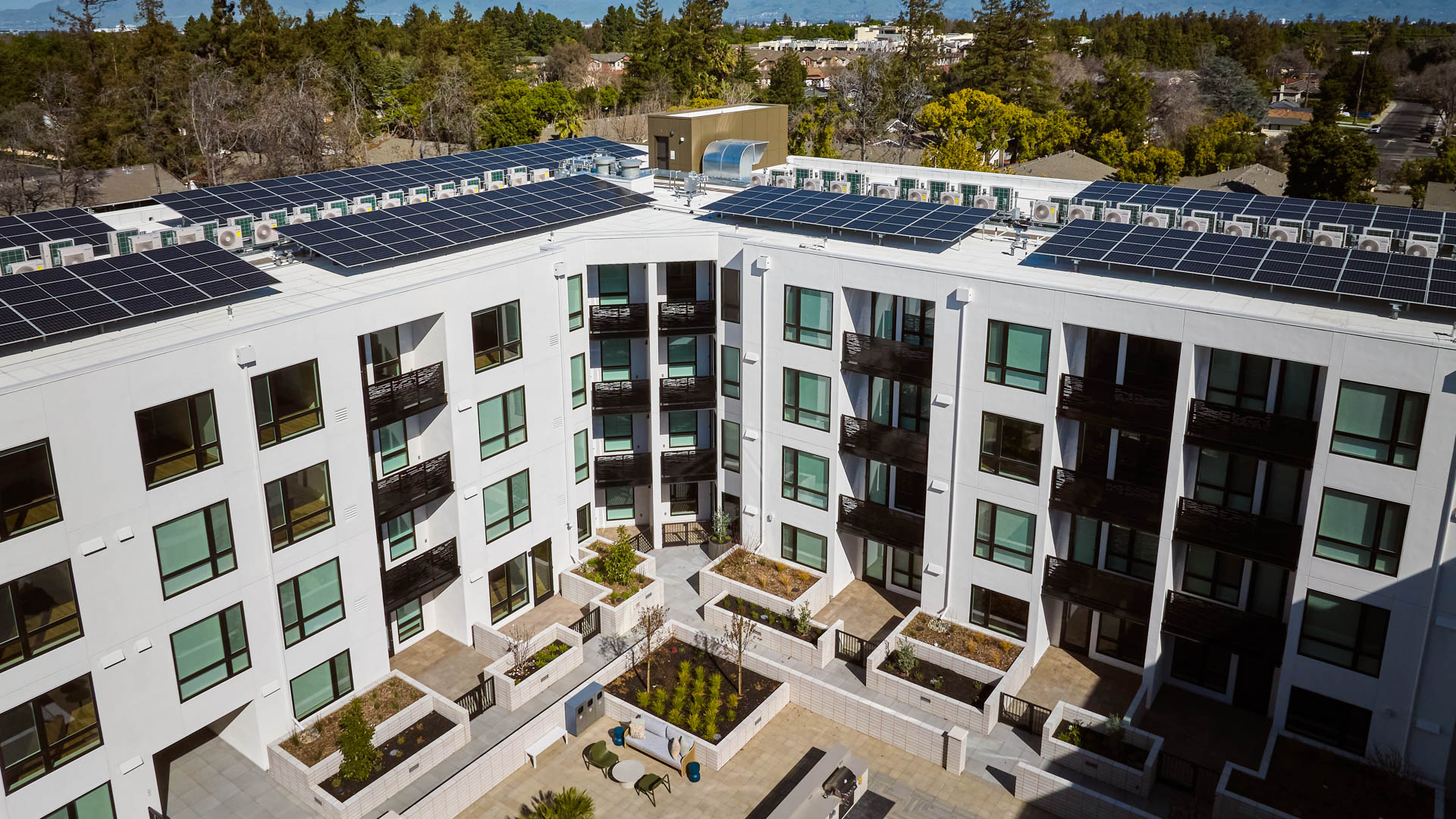 Lorien Apartments 2 of 12