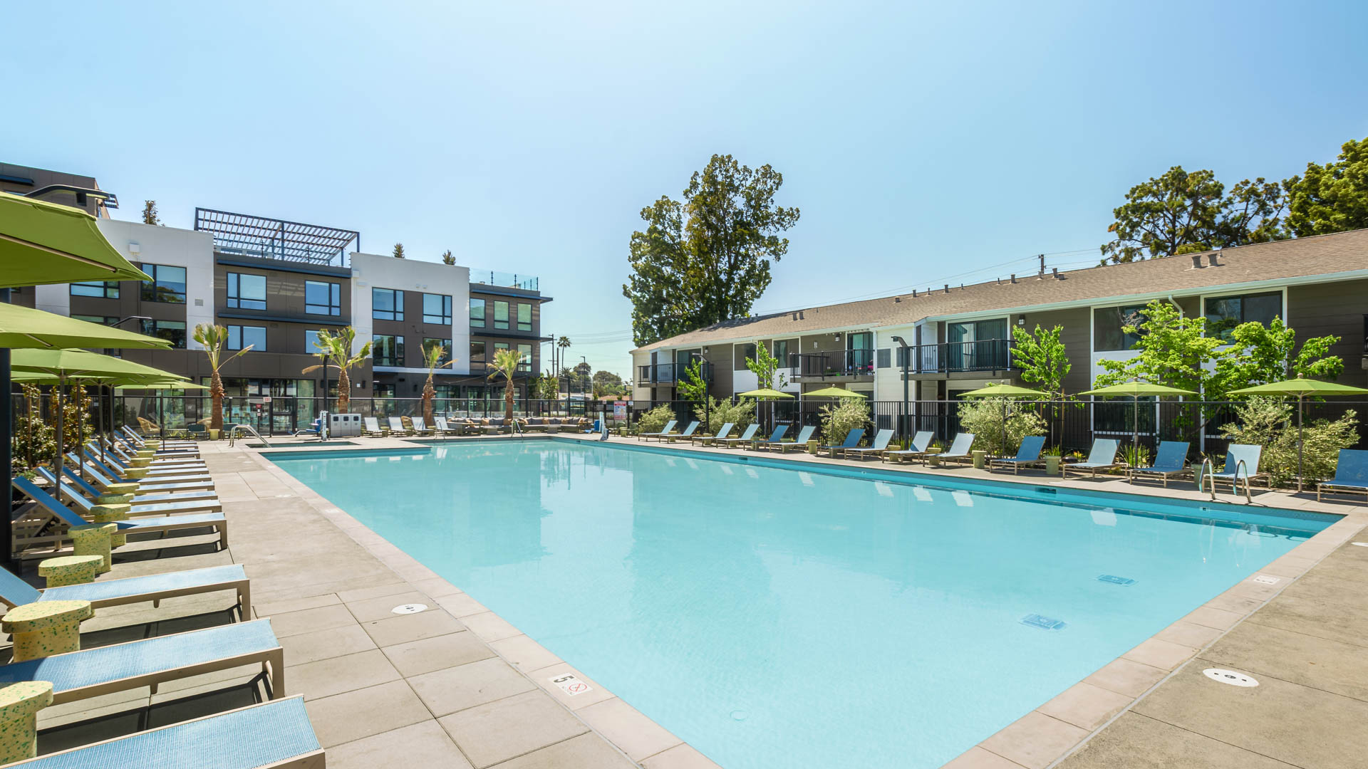 Pool at Lorien Apartments (2 of 4)