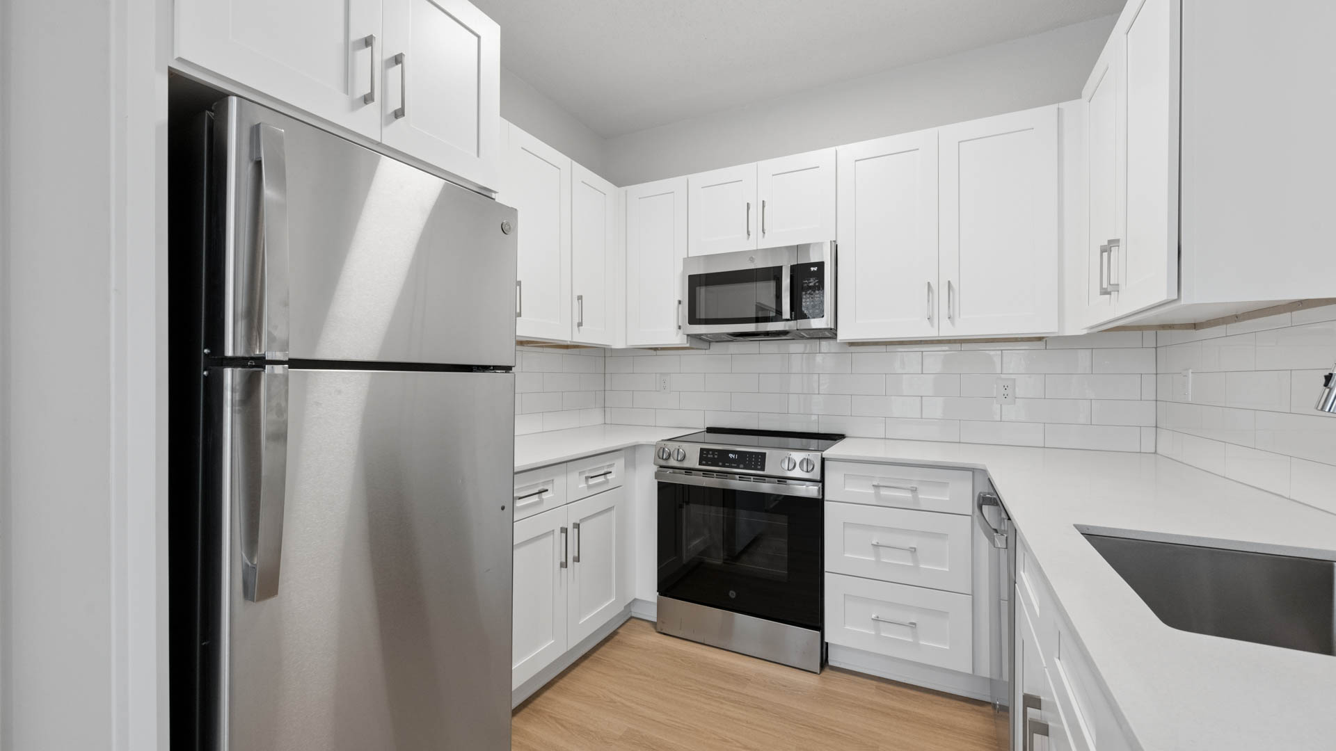 Lex Alpharetta Apartments 6 of 12