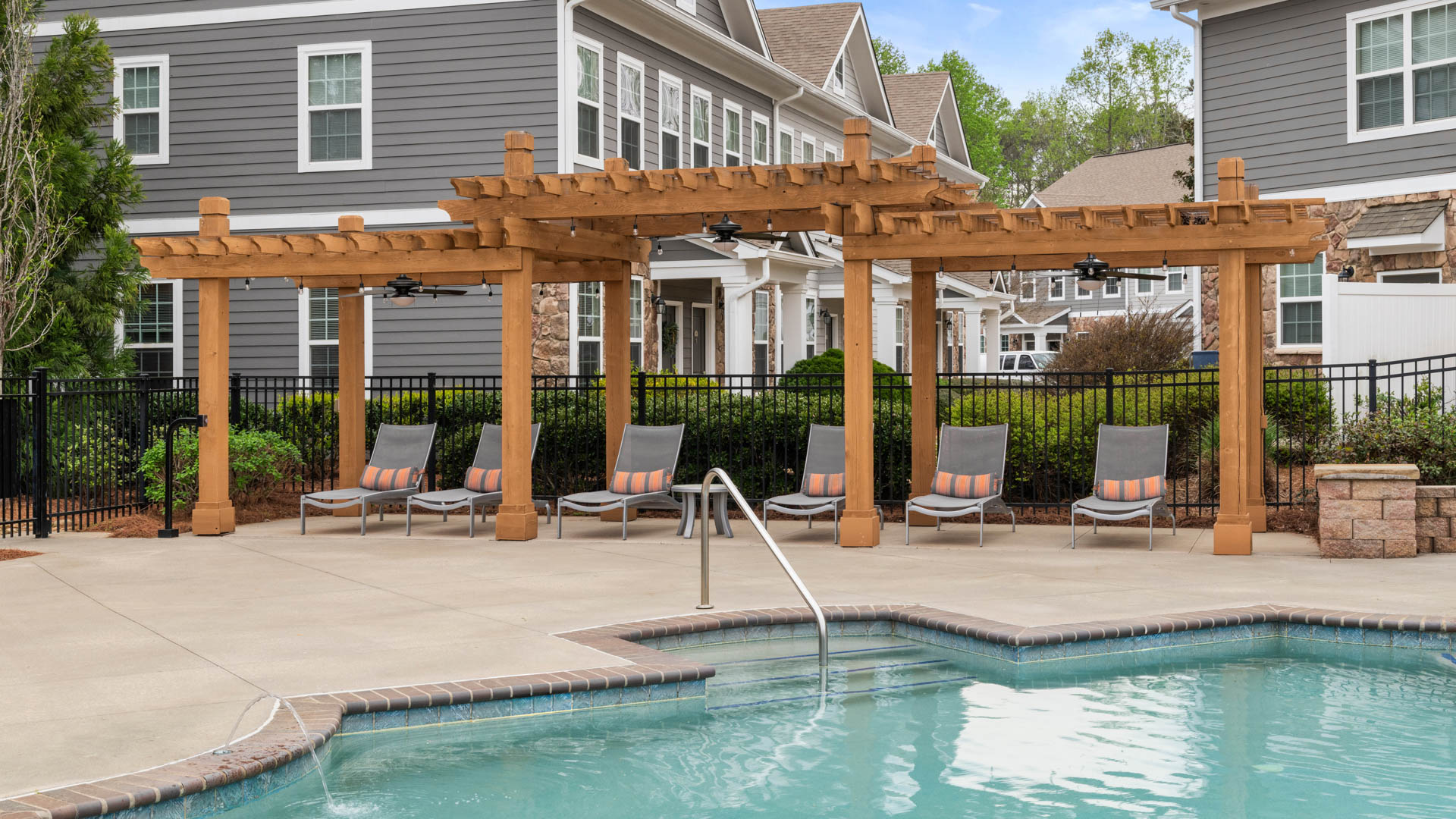 Pool at Summit Crossing Apartments (3 of 4)