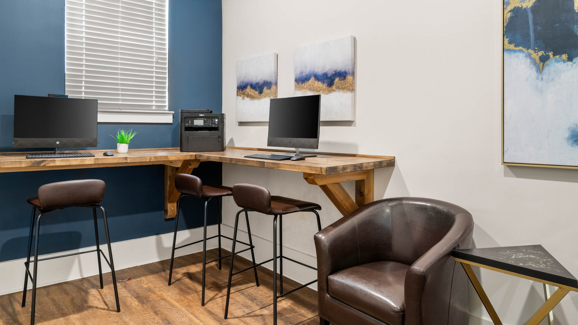 Business center at Summit Crossing Apartments